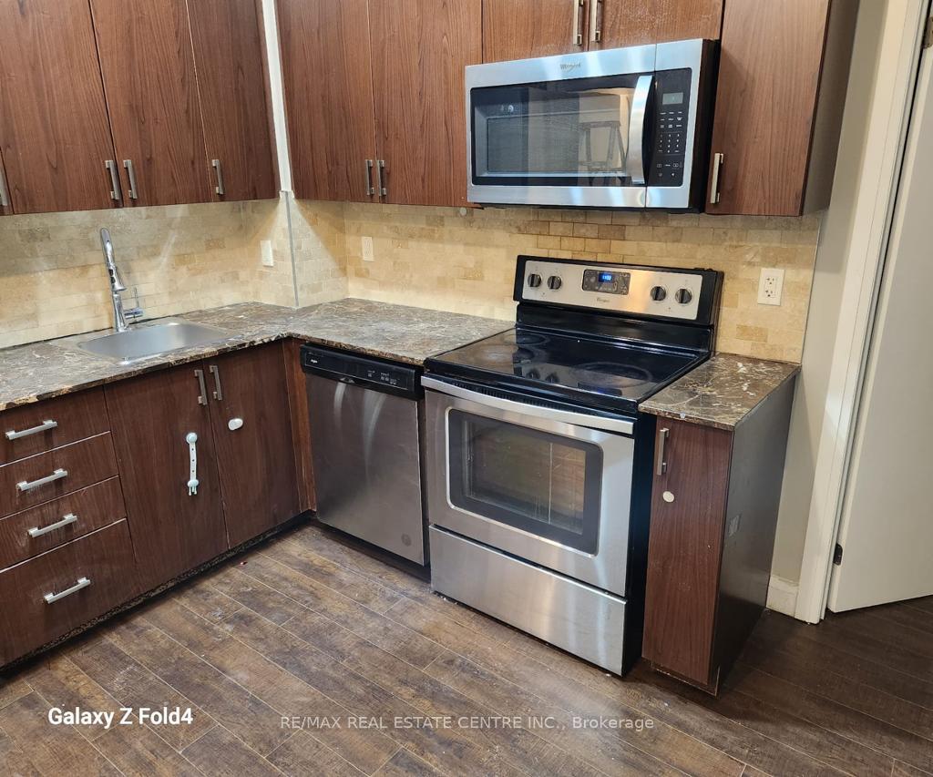3 Bedrooms Condo at 22 East Haven,  Toronto For sale