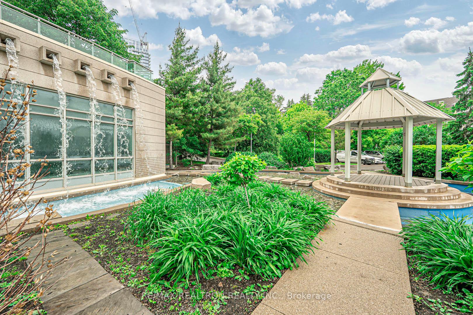 2 Bedrooms Condo at 60 Byng, Toronto For sale