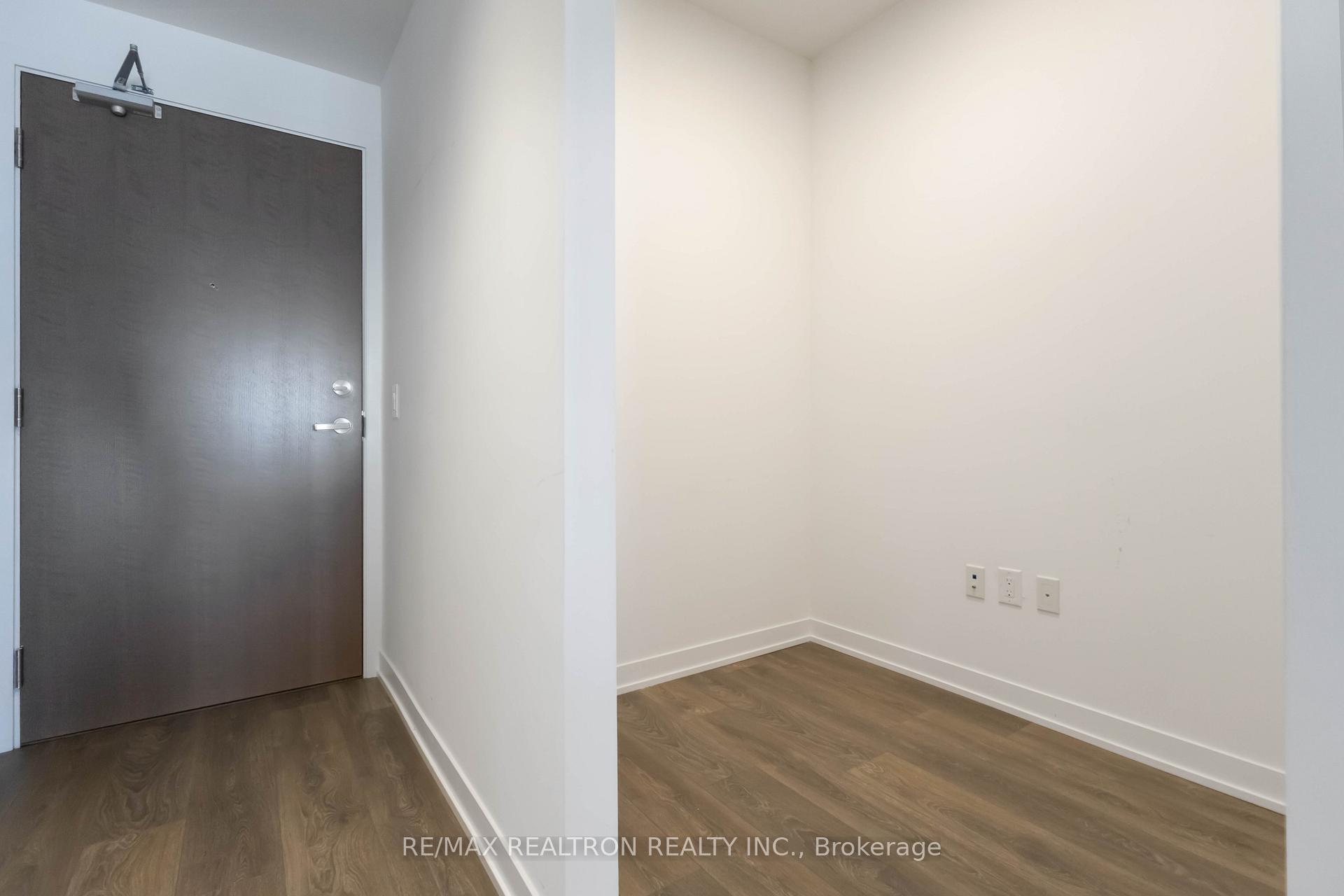 2 Bedrooms Condo at 20 Richardson, Toronto For sale