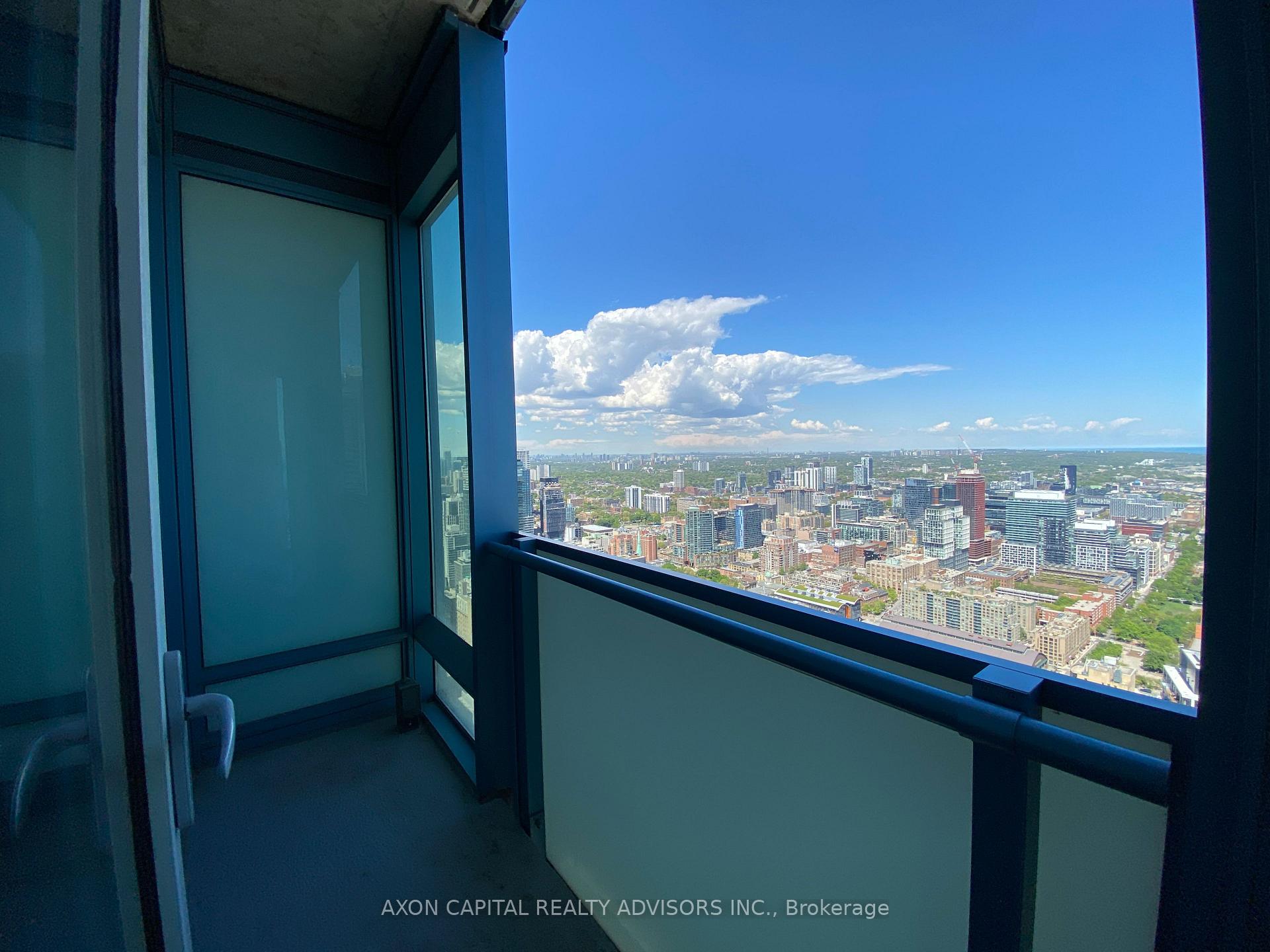 3 Bedrooms Condo at 8 The Esplanade, Toronto For sale