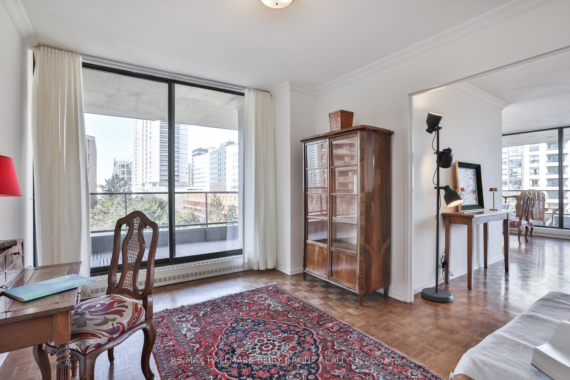 2 Bedrooms Co-op at 20 Avoca, Toronto For sale