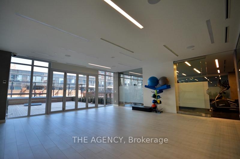 2 Bedrooms Condo at 55 Regent Park,  Toronto For sale