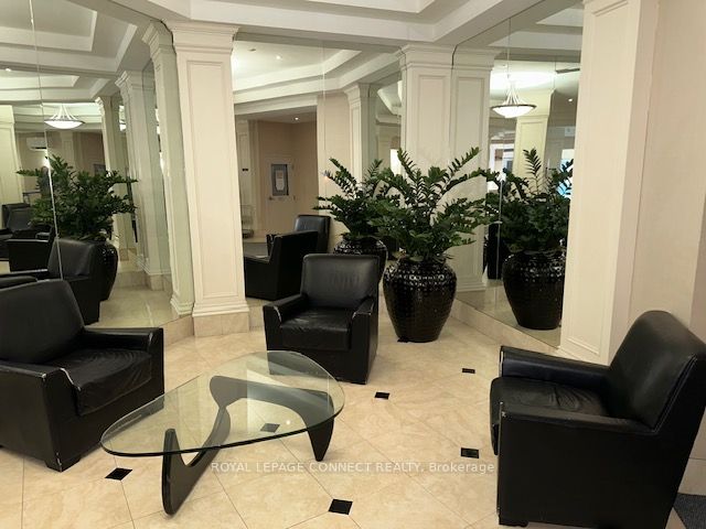 801 King Street W, #1112