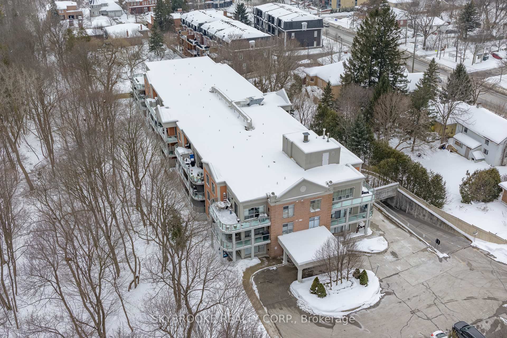 2 Bedrooms Condo at 245 Pine Grove,  Vaughan For sale