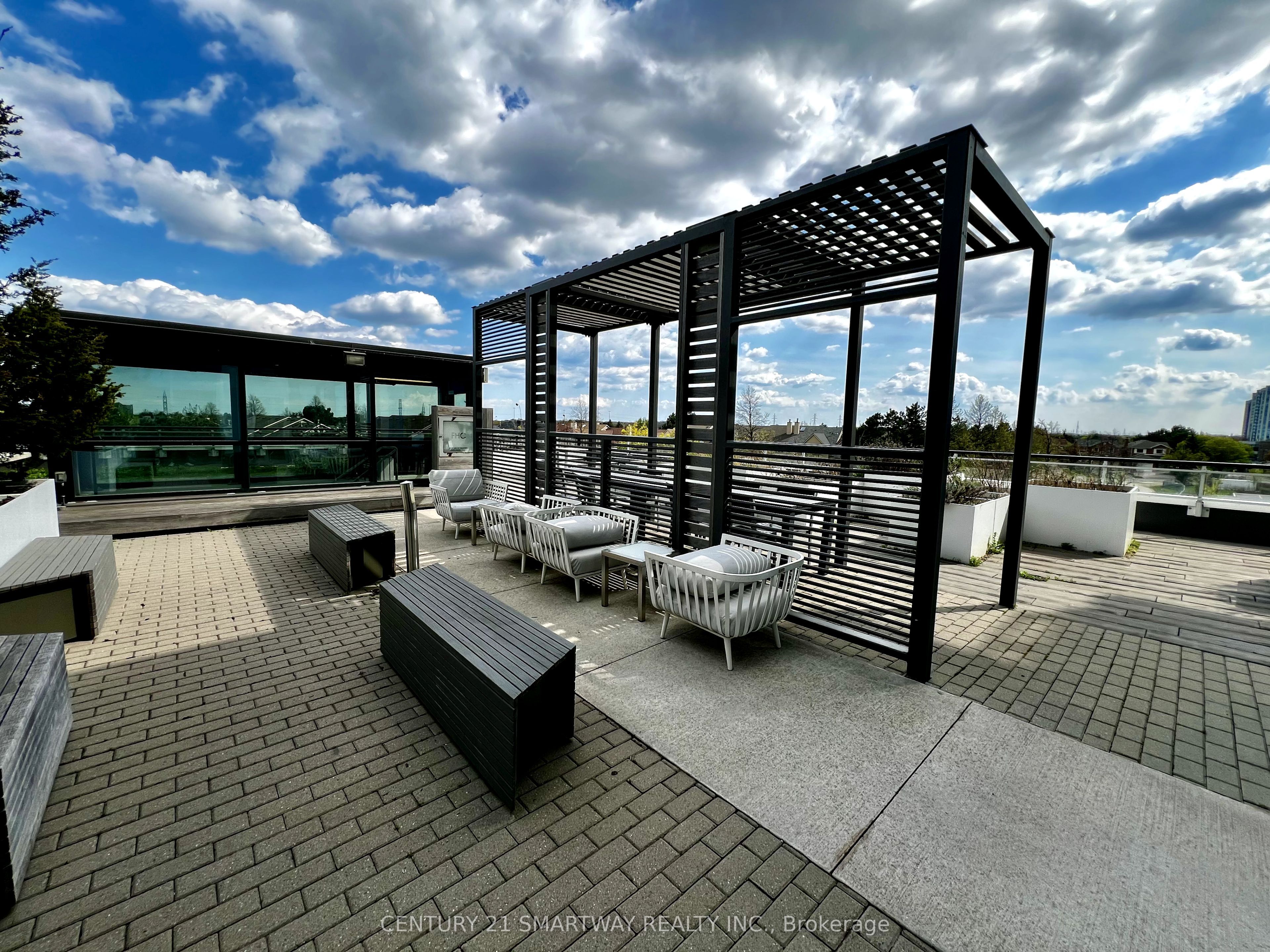 2560 Eglinton Avenue W, #1408