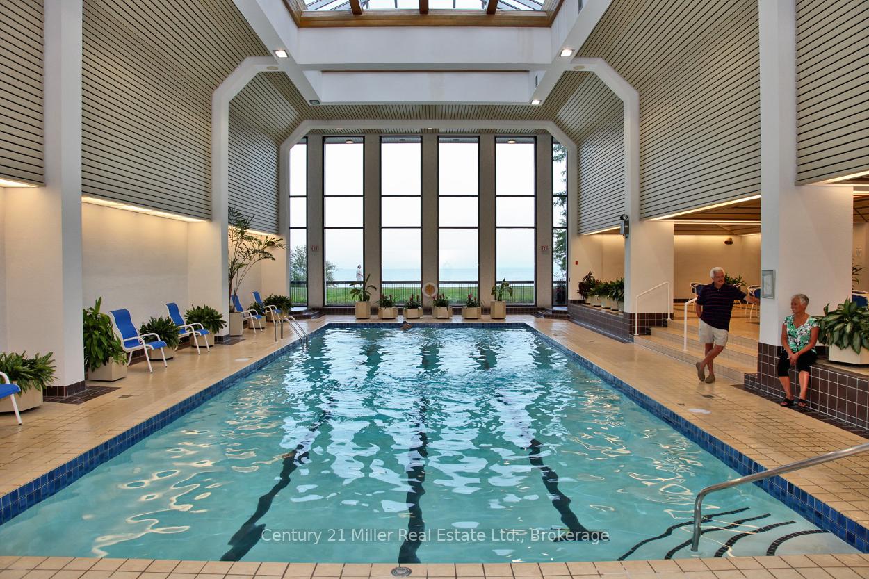 2 Bedrooms Condo at 2180 Marine, Oakville For sale