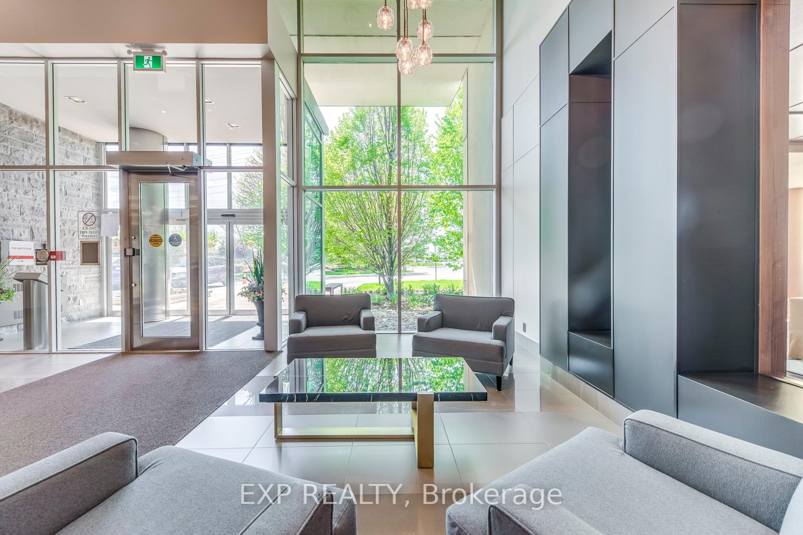 3 Bedrooms Condo at 1055 Southdown, Mississauga For sale