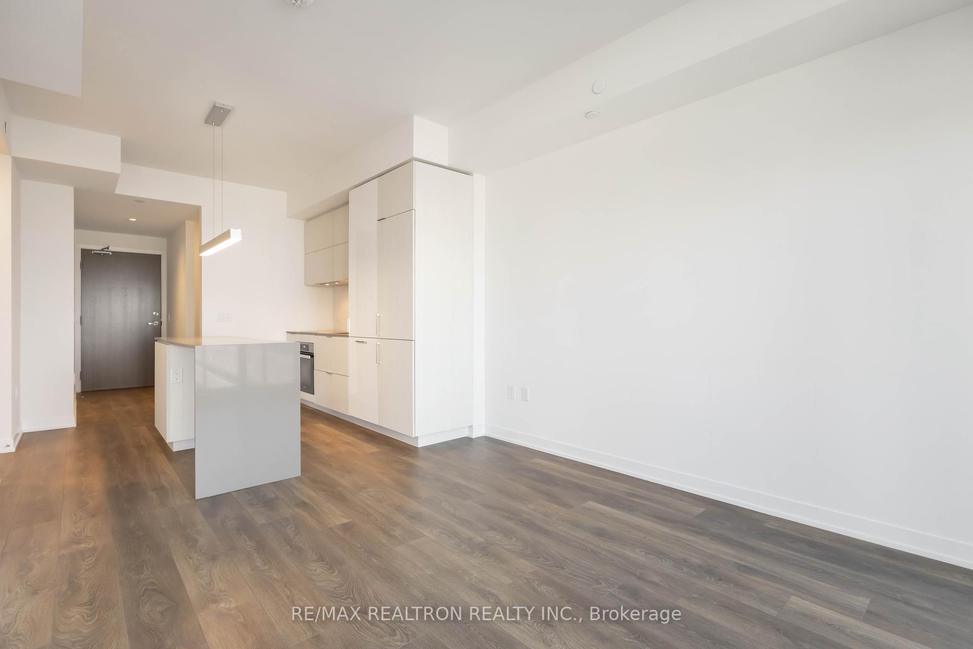 2 Bedrooms Condo at 20 Richardson, Toronto For sale