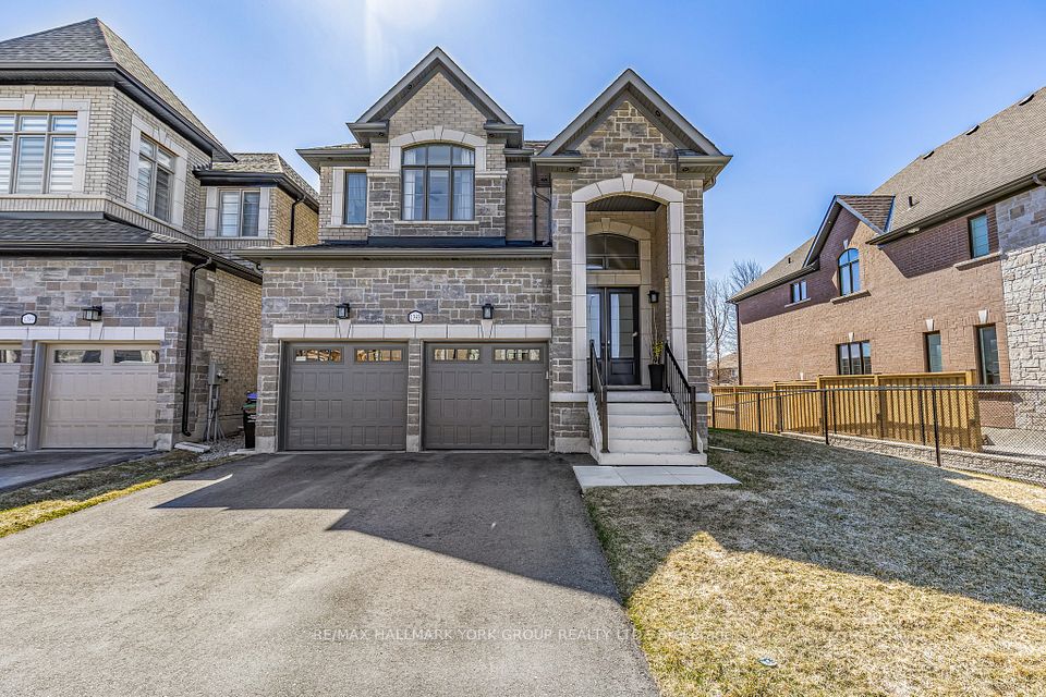 1393 Blackmore Street, Innisfil, ON L9S 0P3