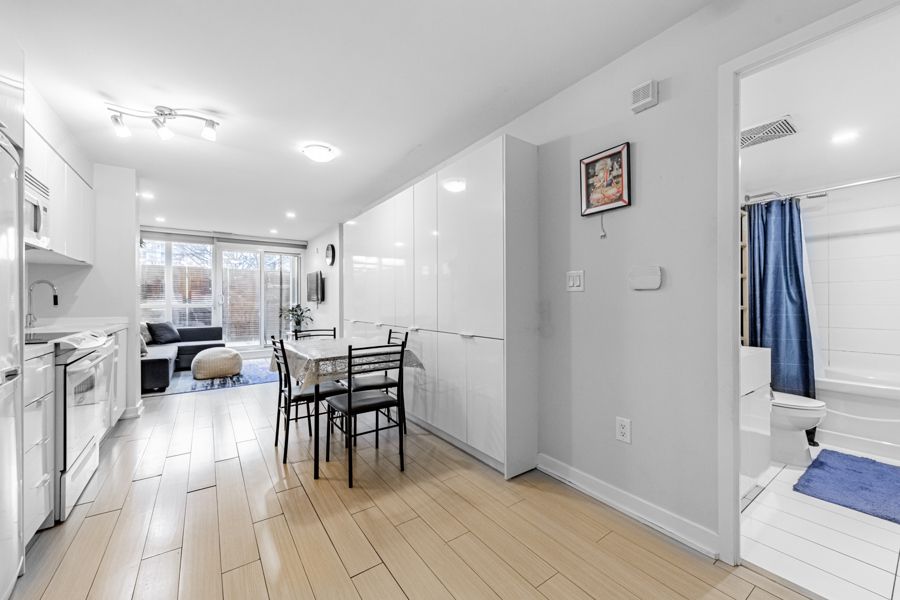10 Capreol Court 226