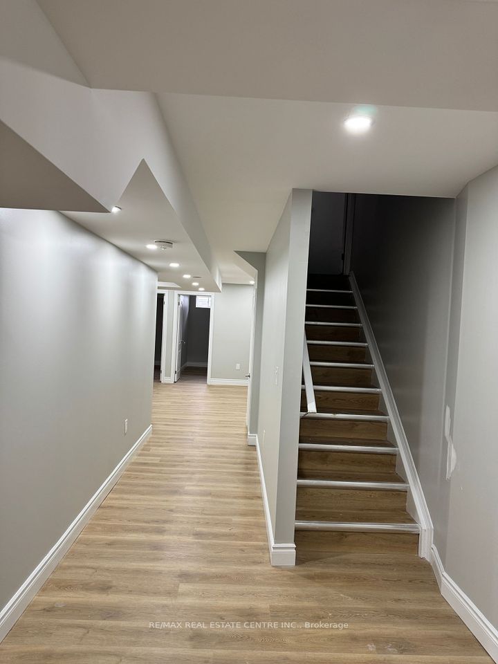 1537 Wheatcroft
