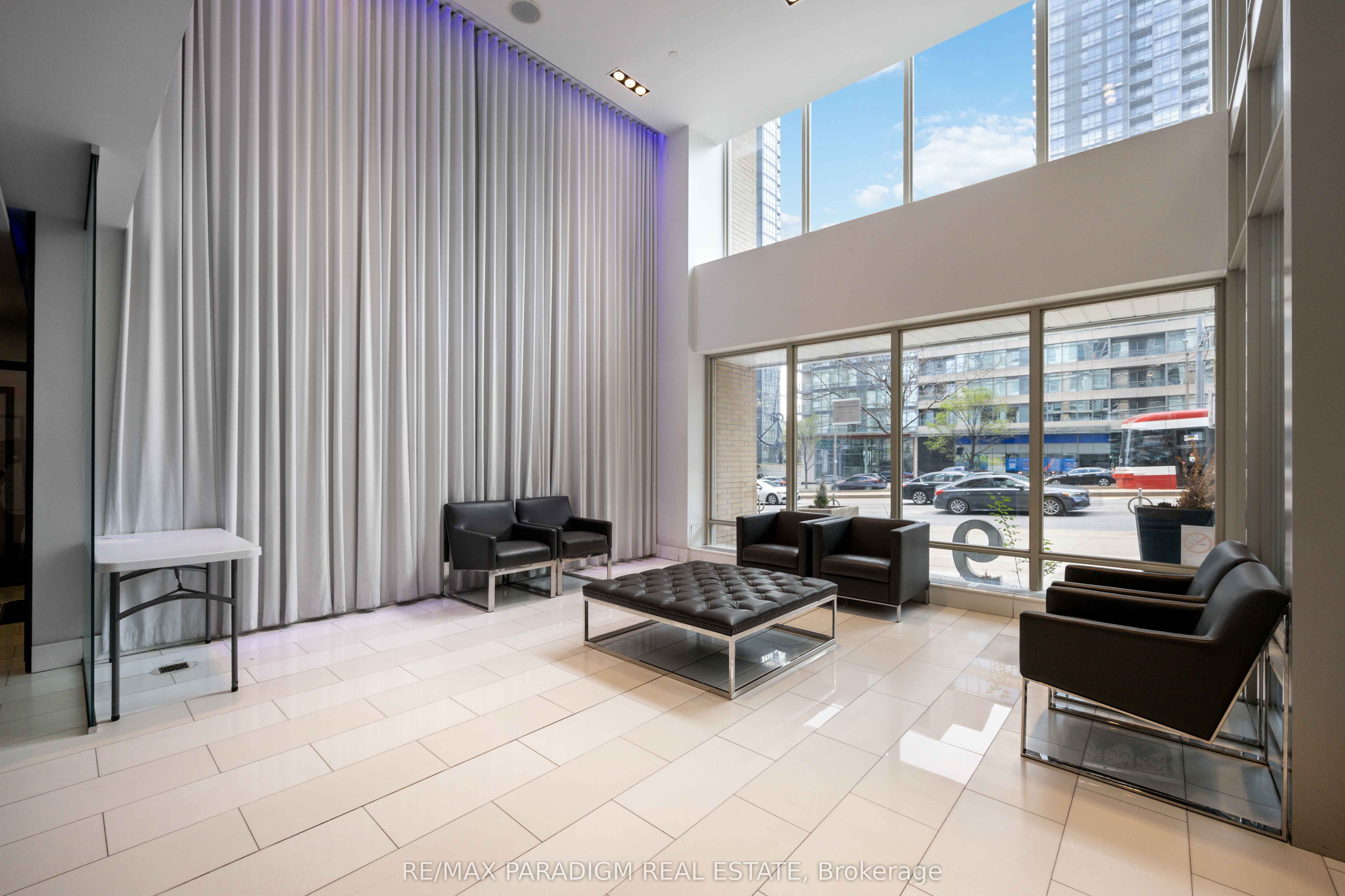 9 Spadina Avenue, #611