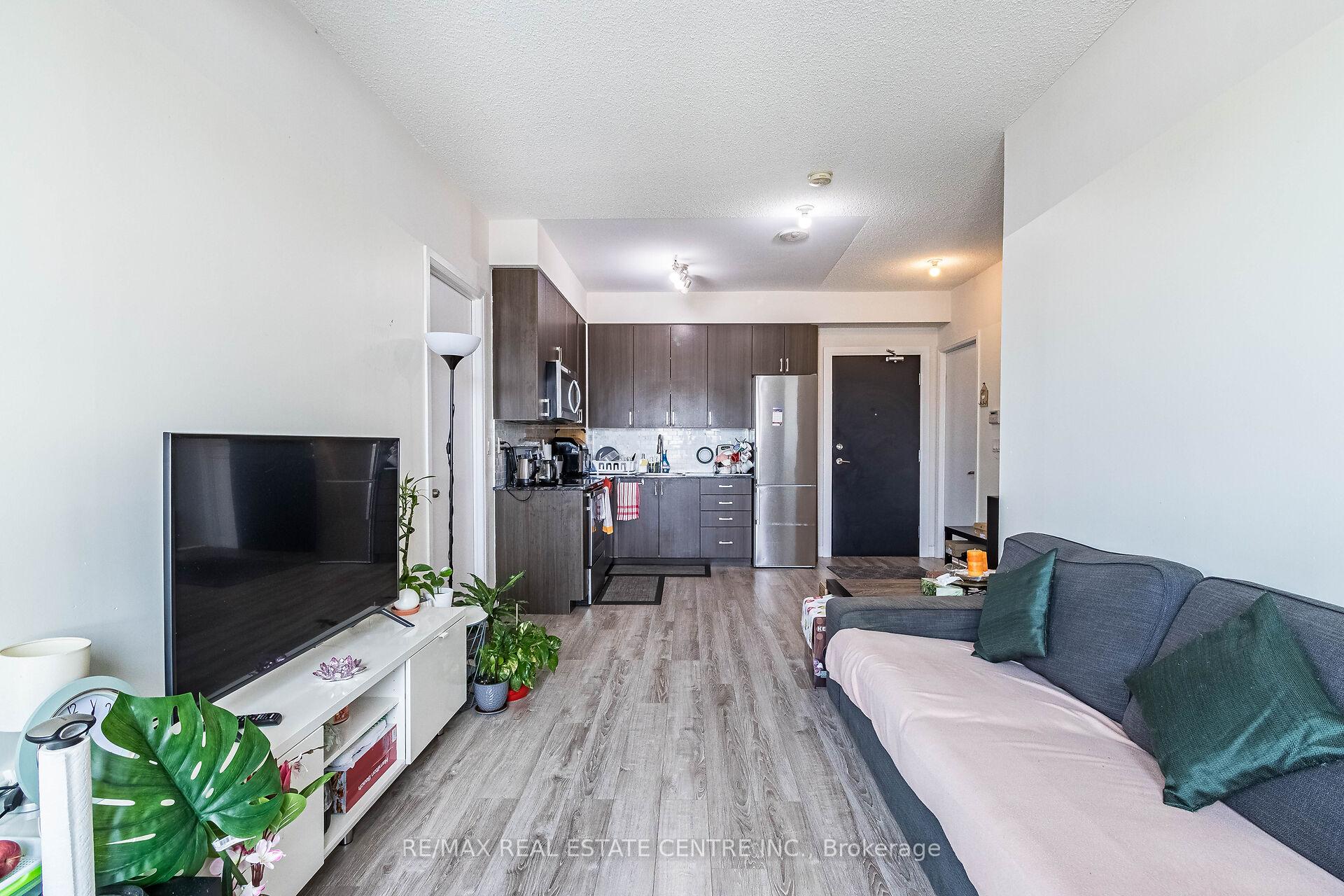 2 Bedrooms Condo at 22 East Haven,  Toronto For sale