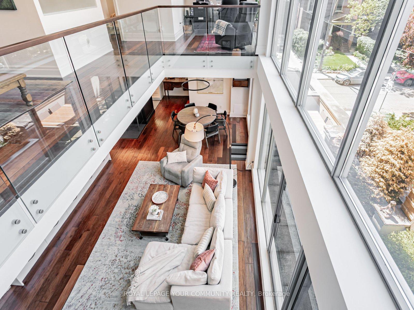3 Bedrooms Condo at 1 Rainsford, Toronto For sale