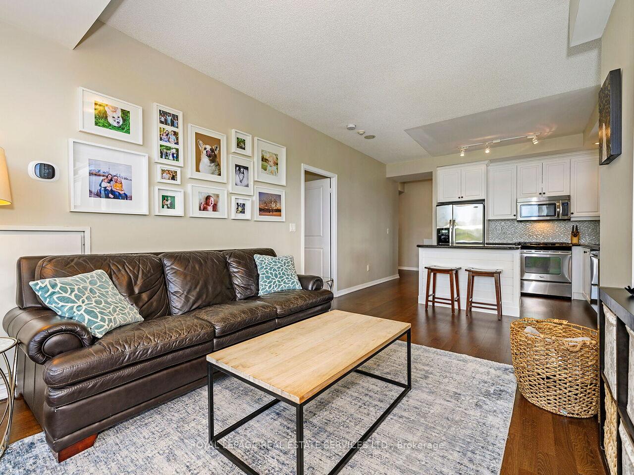 2 Bedrooms Condo at 628 Fleet, Toronto For sale