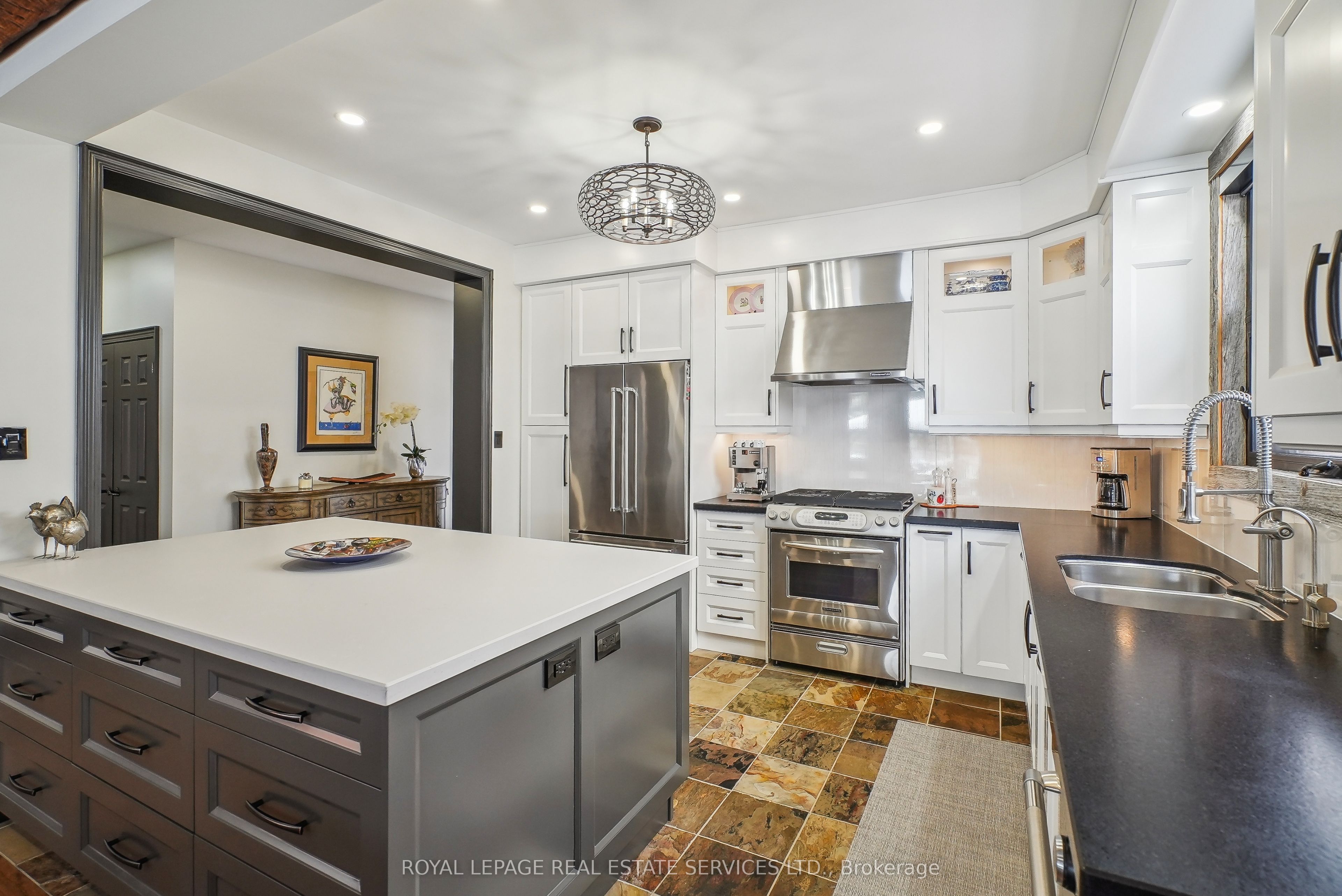 16 Arborglen Drive