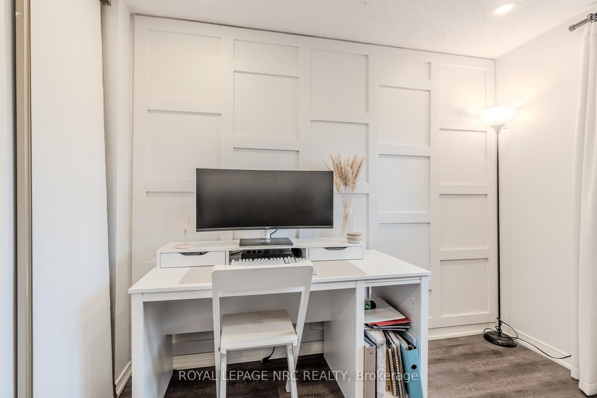3 Bedrooms Condo at 29 Heritage, Hamilton For sale