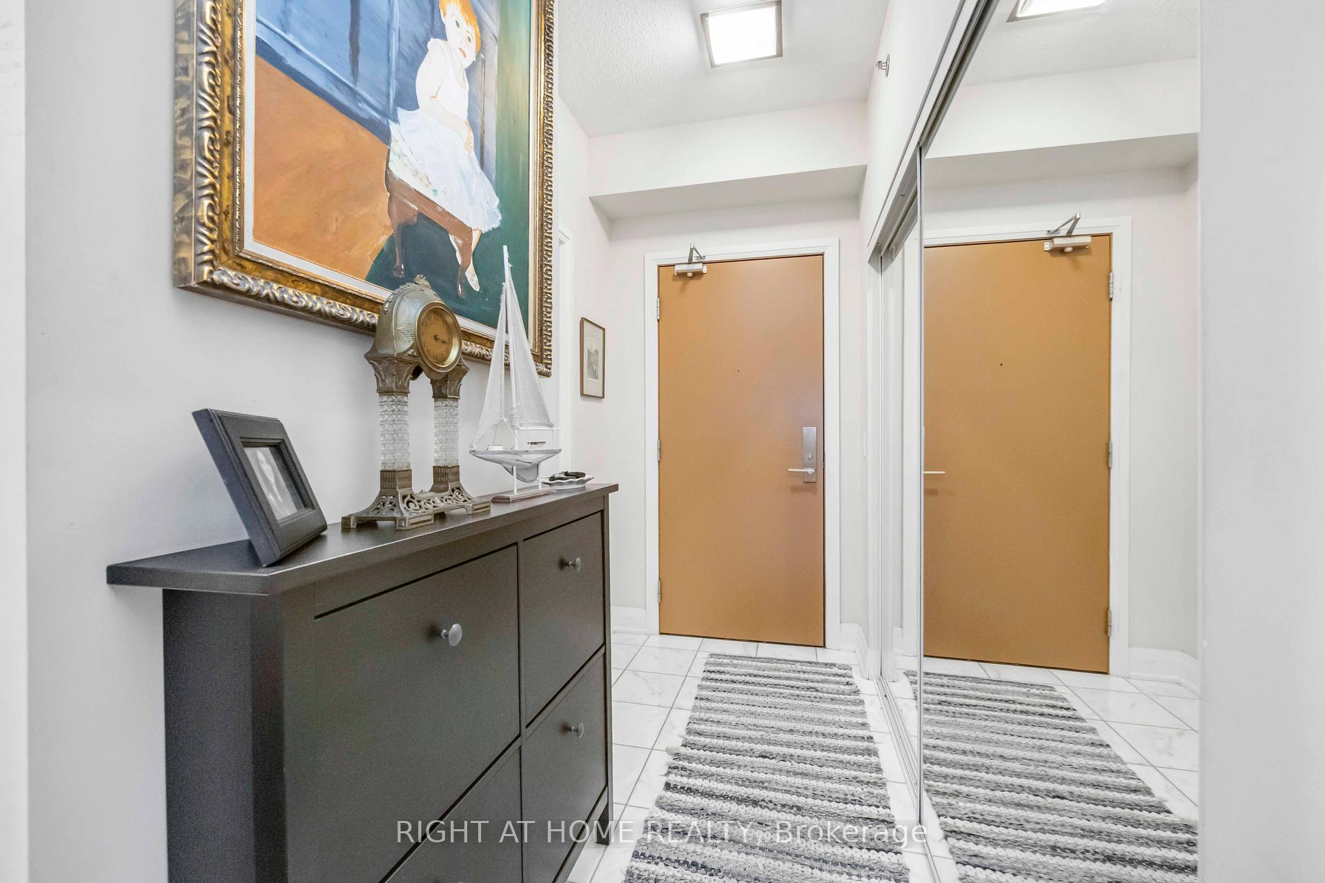 2 Bedrooms Co-op at 520 Steeles, Vaughan For sale