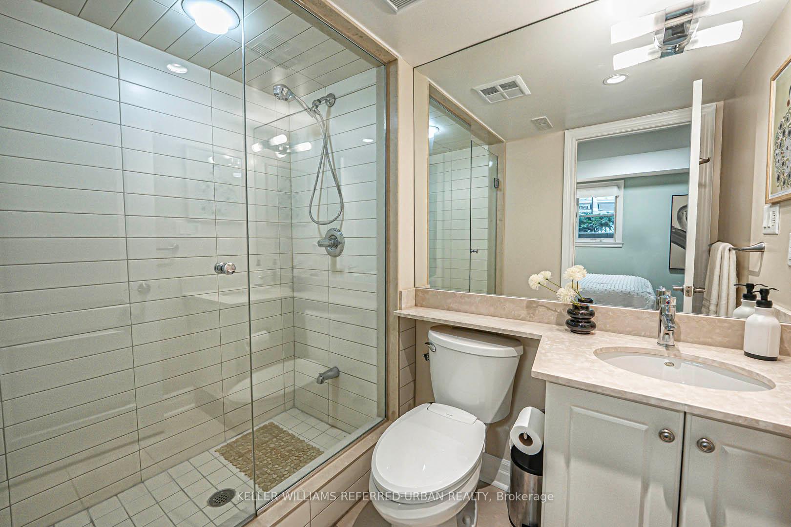 2 Bedrooms Condo at 67 Pleasant, Toronto For sale