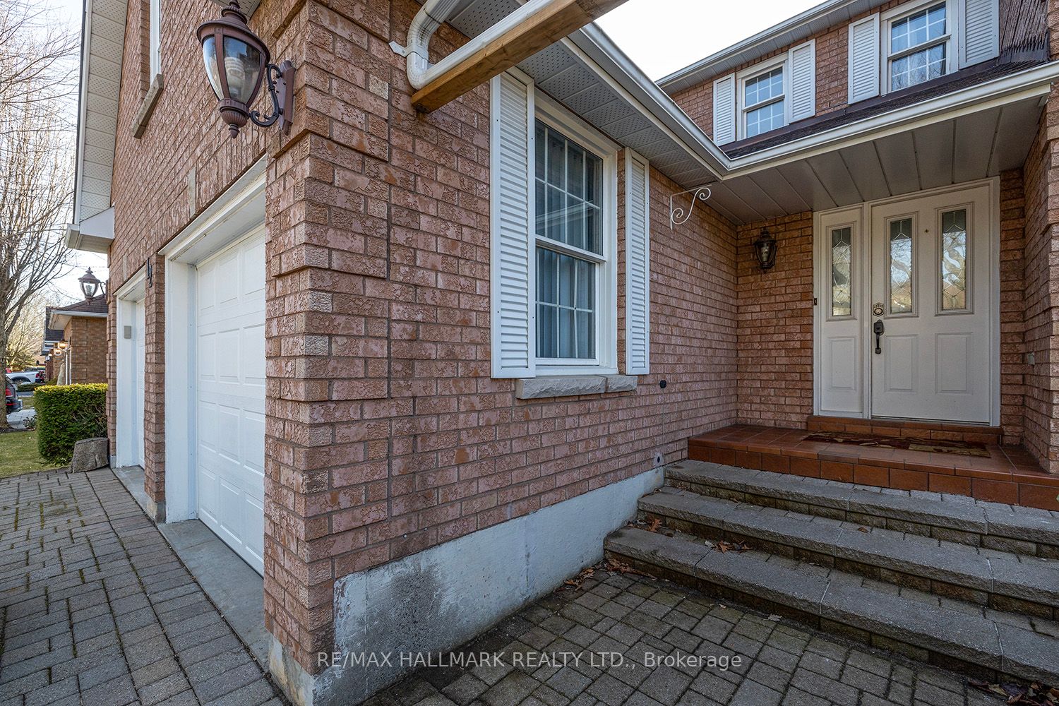 12 Halstead Road, Clarington, ON L1E 1T3