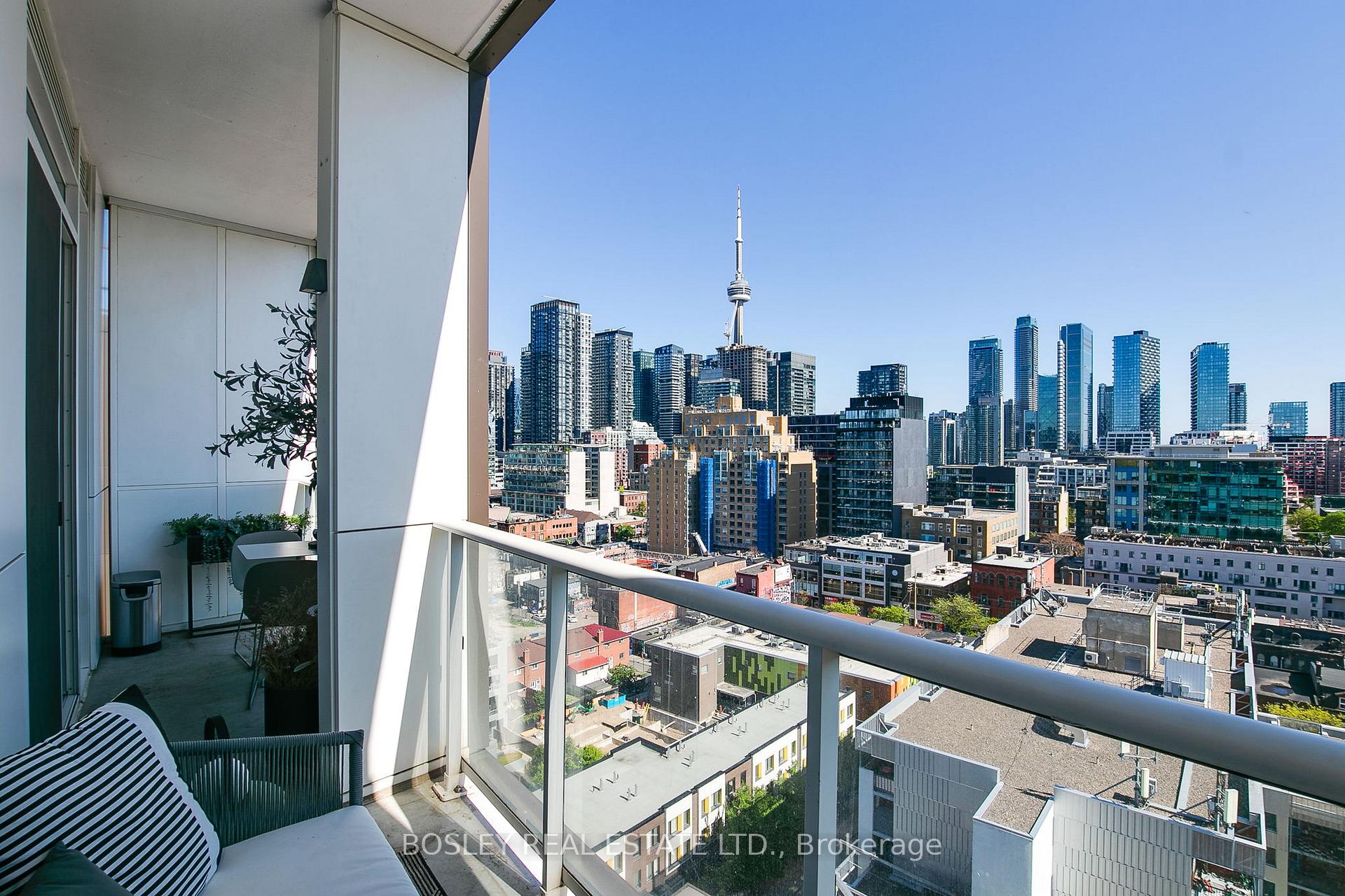 2 Bedrooms Condo at 80 Vanauley, Toronto For sale