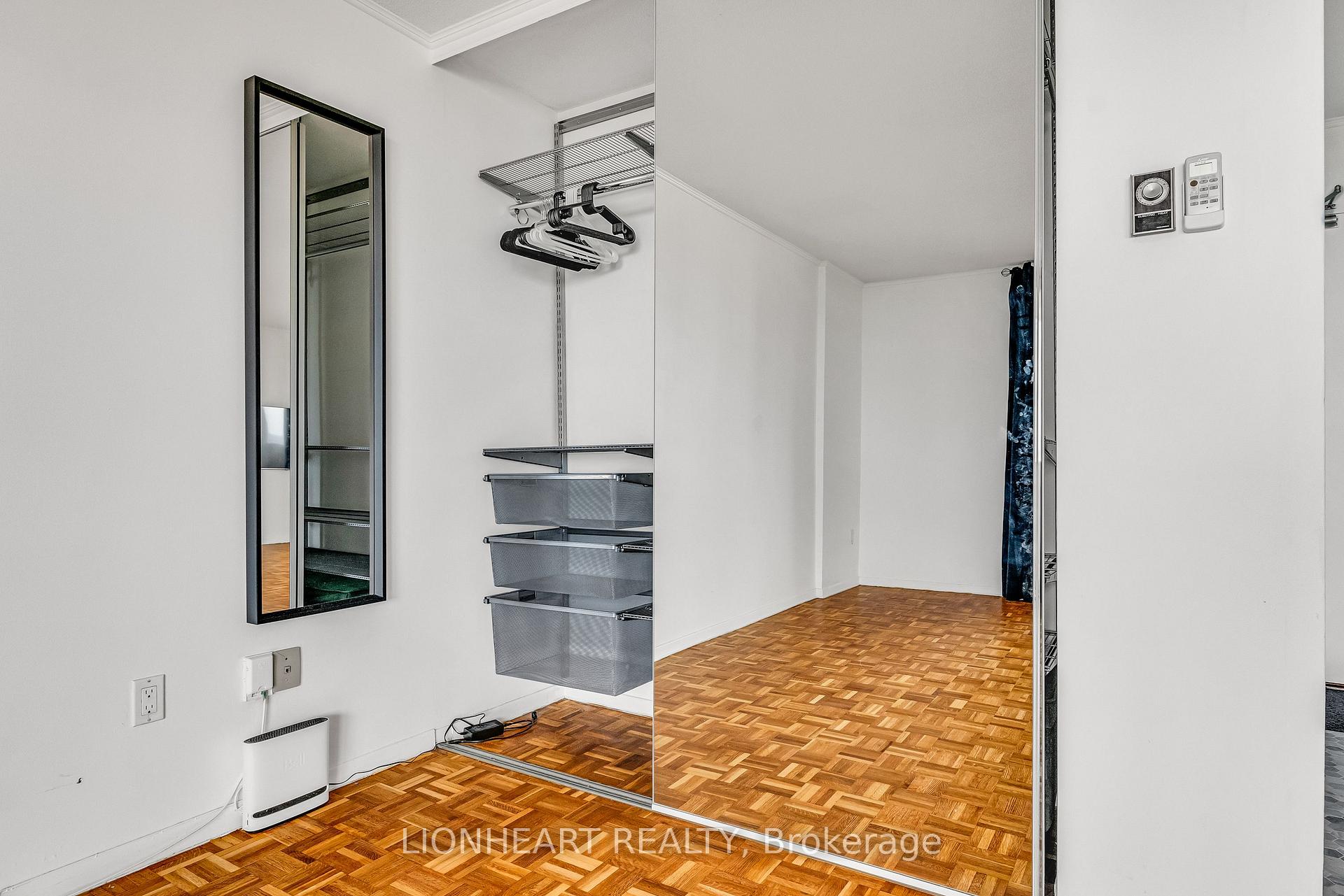 Condo at 40 Homewood, Toronto For sale