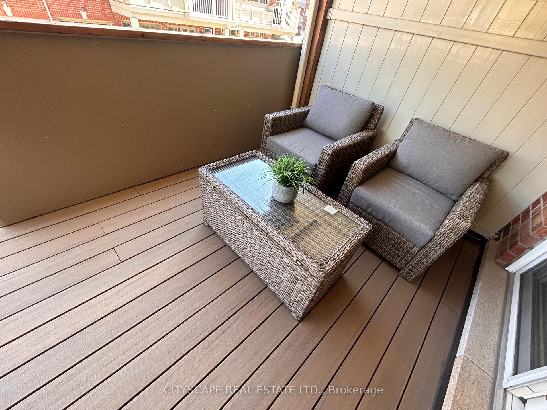 3 Bedrooms Condo at 634 Shoreline,  Mississauga For sale