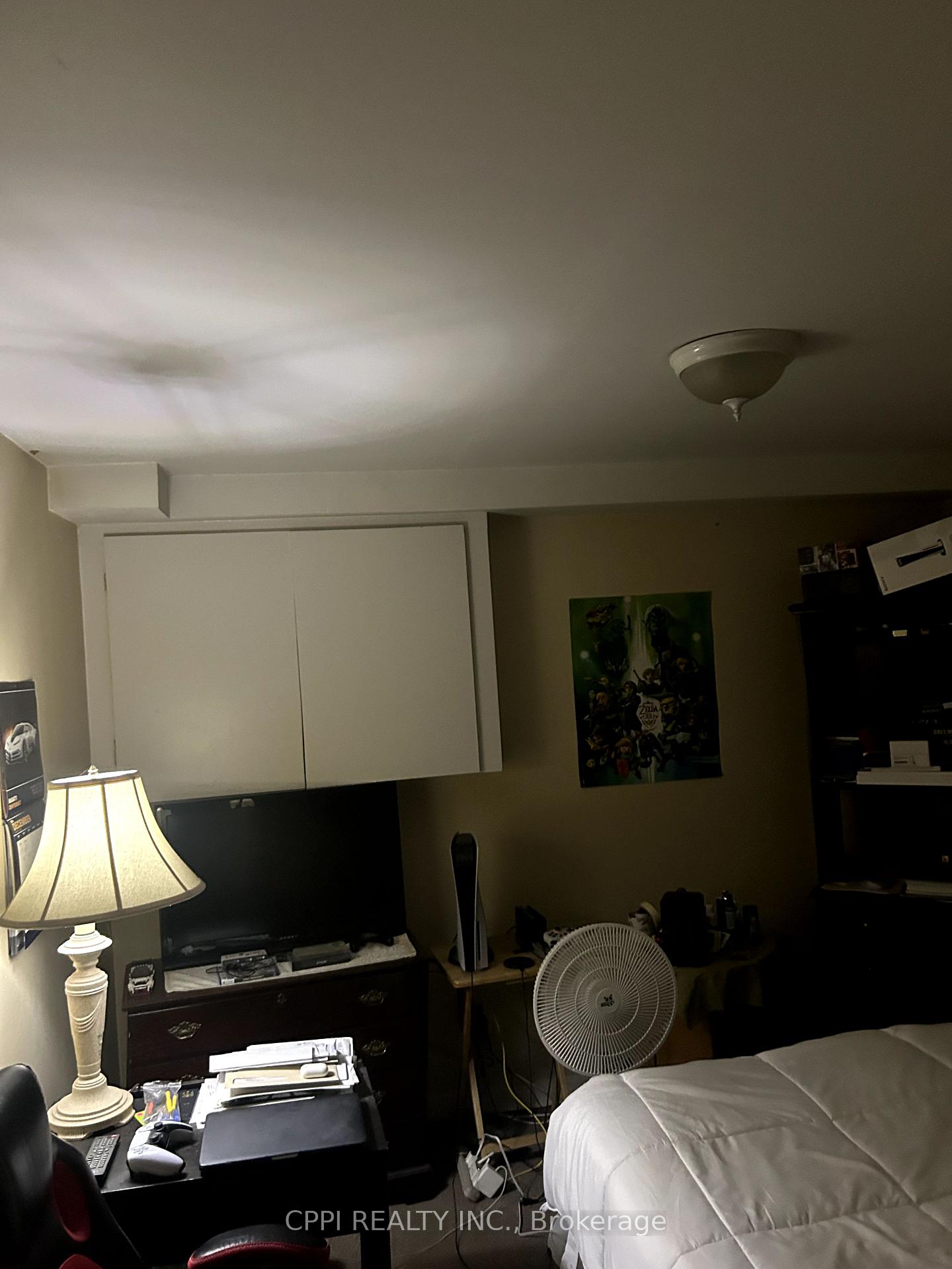 4 Bedrooms Condo at 69 Godstone, Toronto For sale