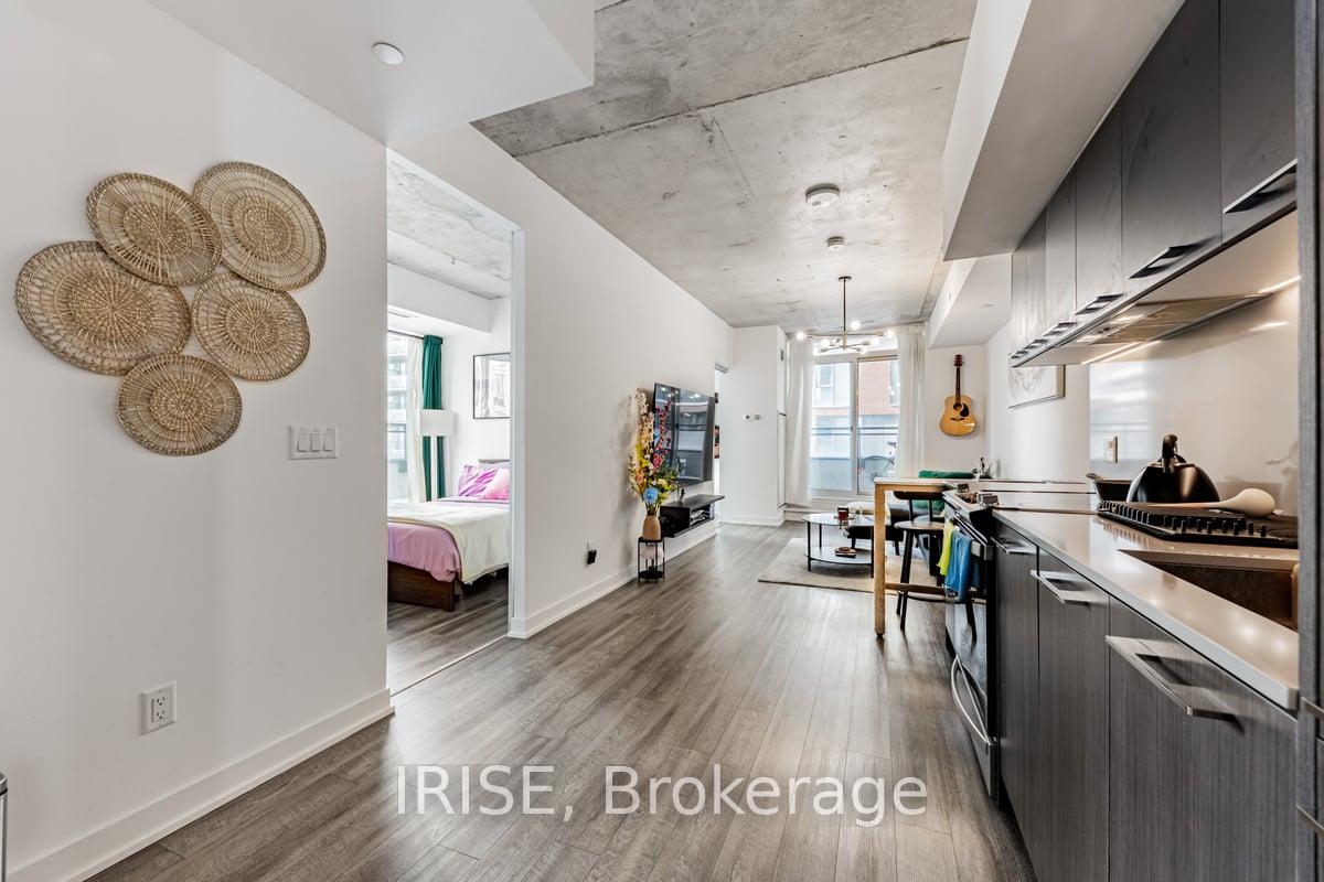 2 Bedrooms Condo at 45 Baseball, Toronto For sale