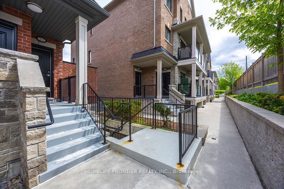 #27 - 196 Pine Grove Road, Vaughan, ON L4L 0H8