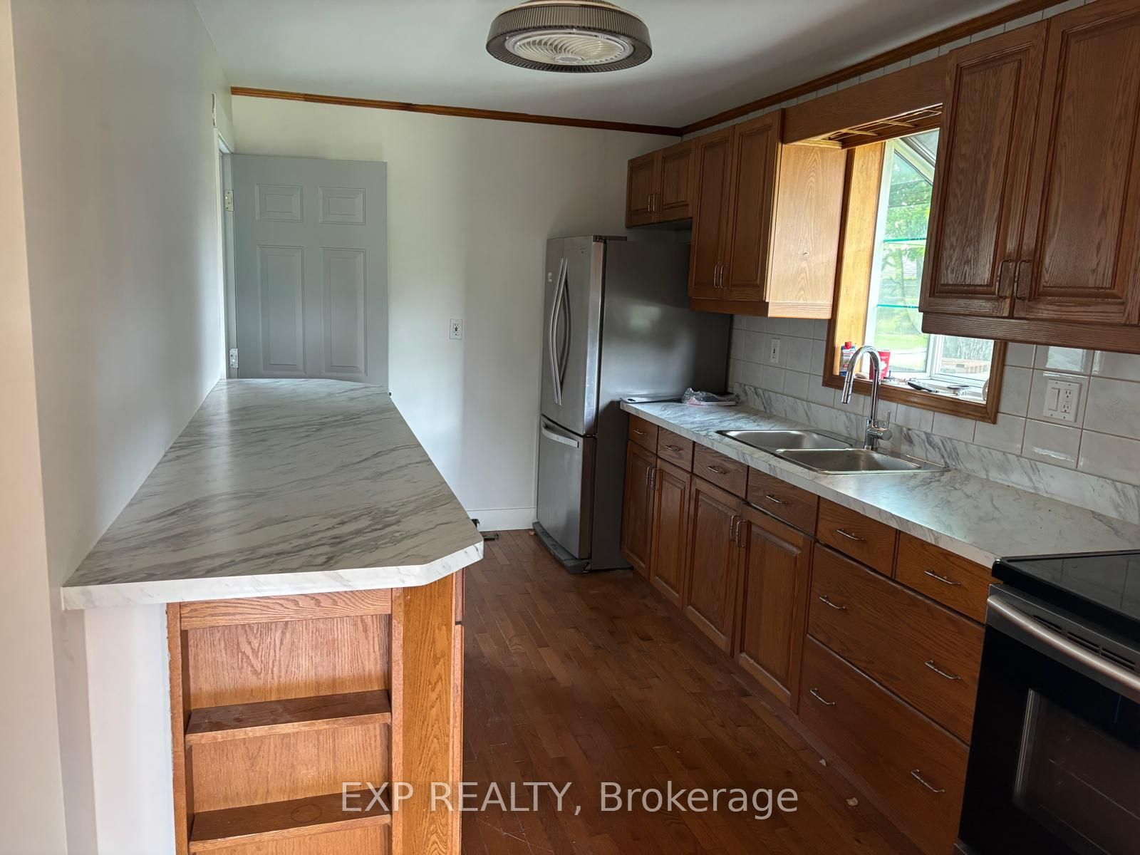 5648 Royal Manor Drive