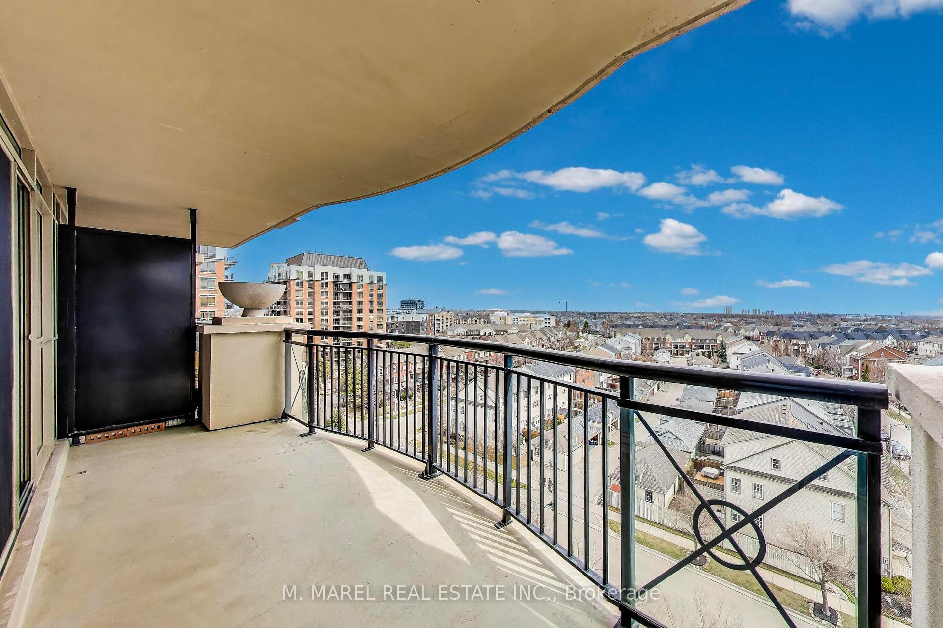 1 Bedroom Condo at 2365 Central Park,  Oakville For sale