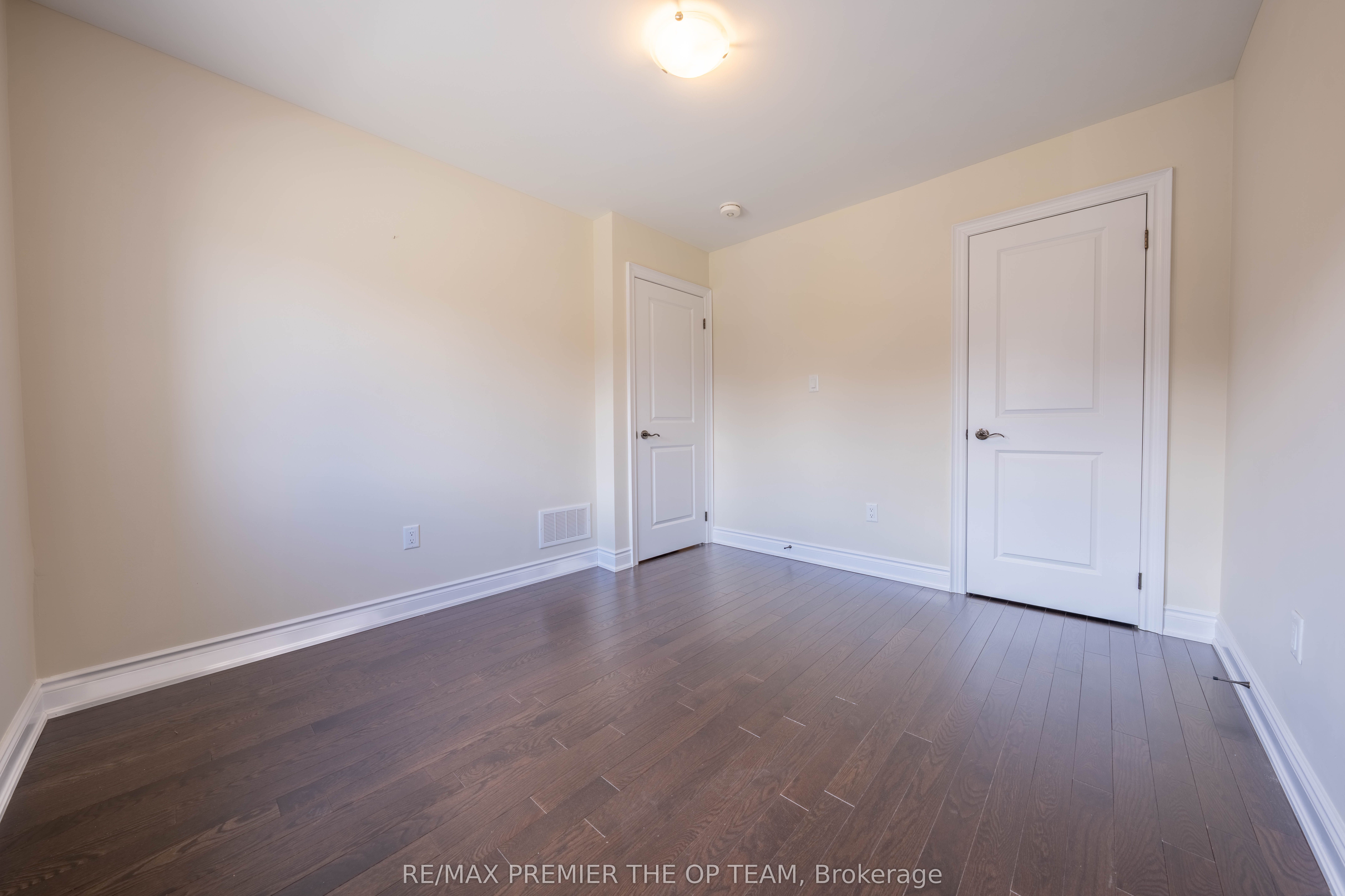 53 Janes Crescent