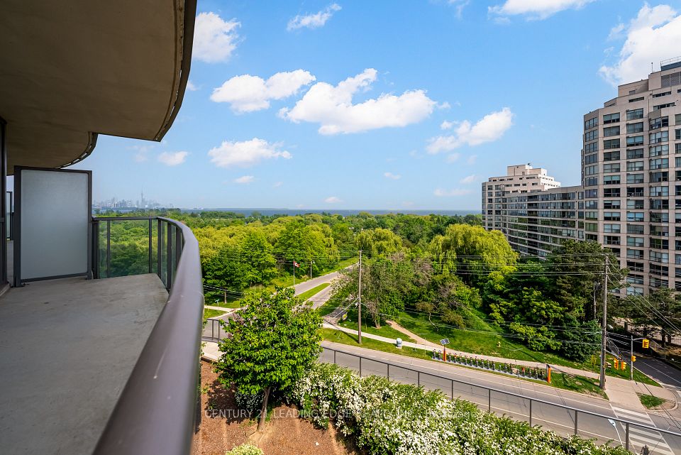 2240 Lake Shore