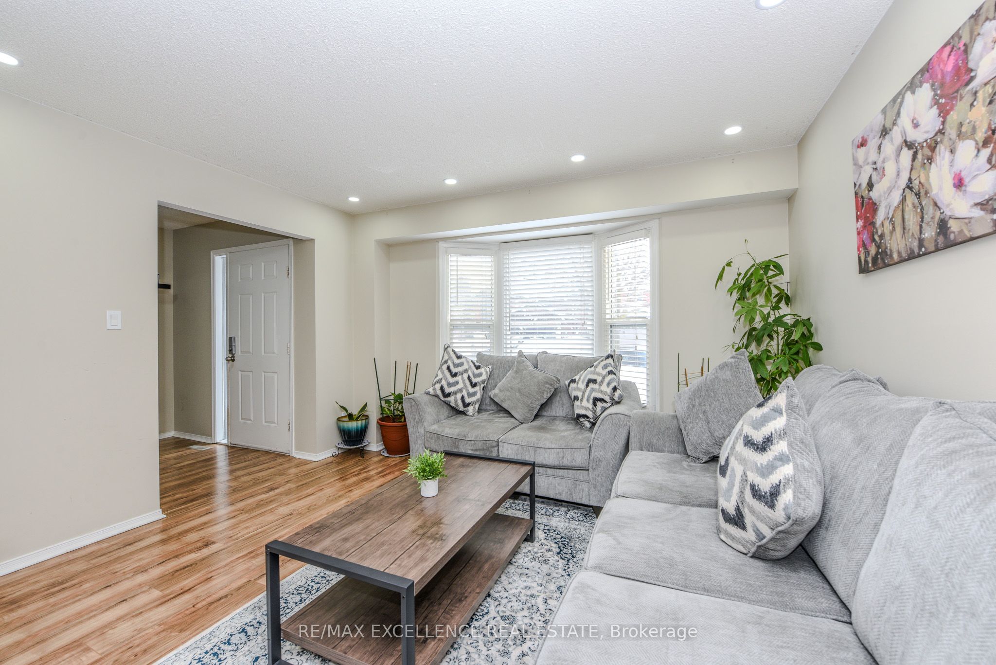 12 Fieldgate Drive, Orangeville, ON L9W 4K8