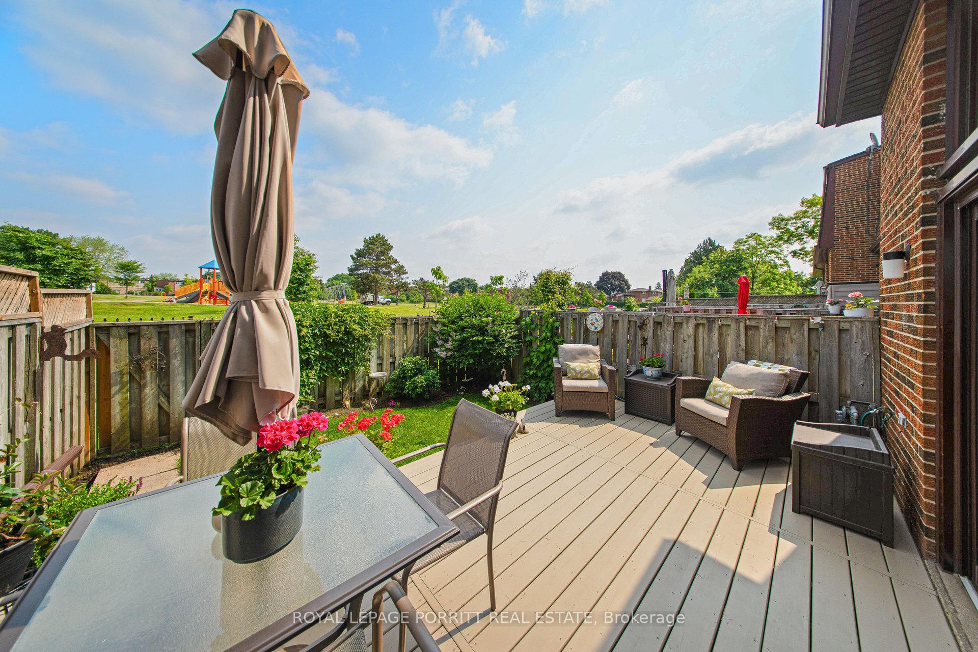 3 Bedrooms Condo at 3395 Cliff, Mississauga For sale