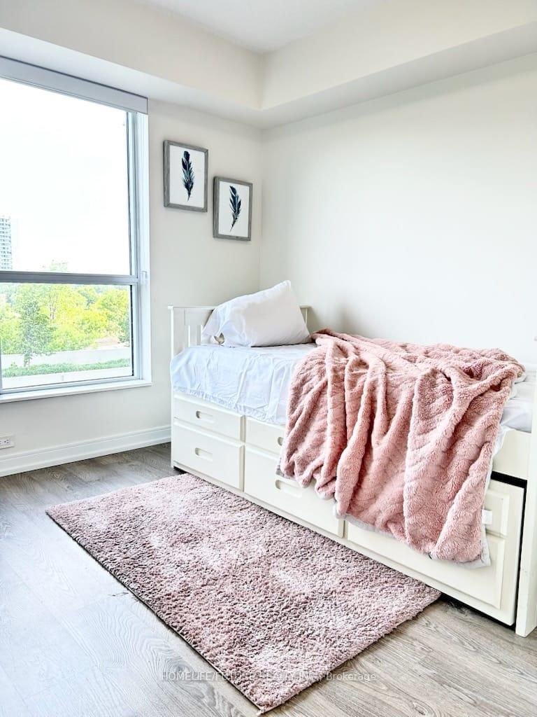 2 Bedrooms Condo at 275 Village Green, Toronto For sale