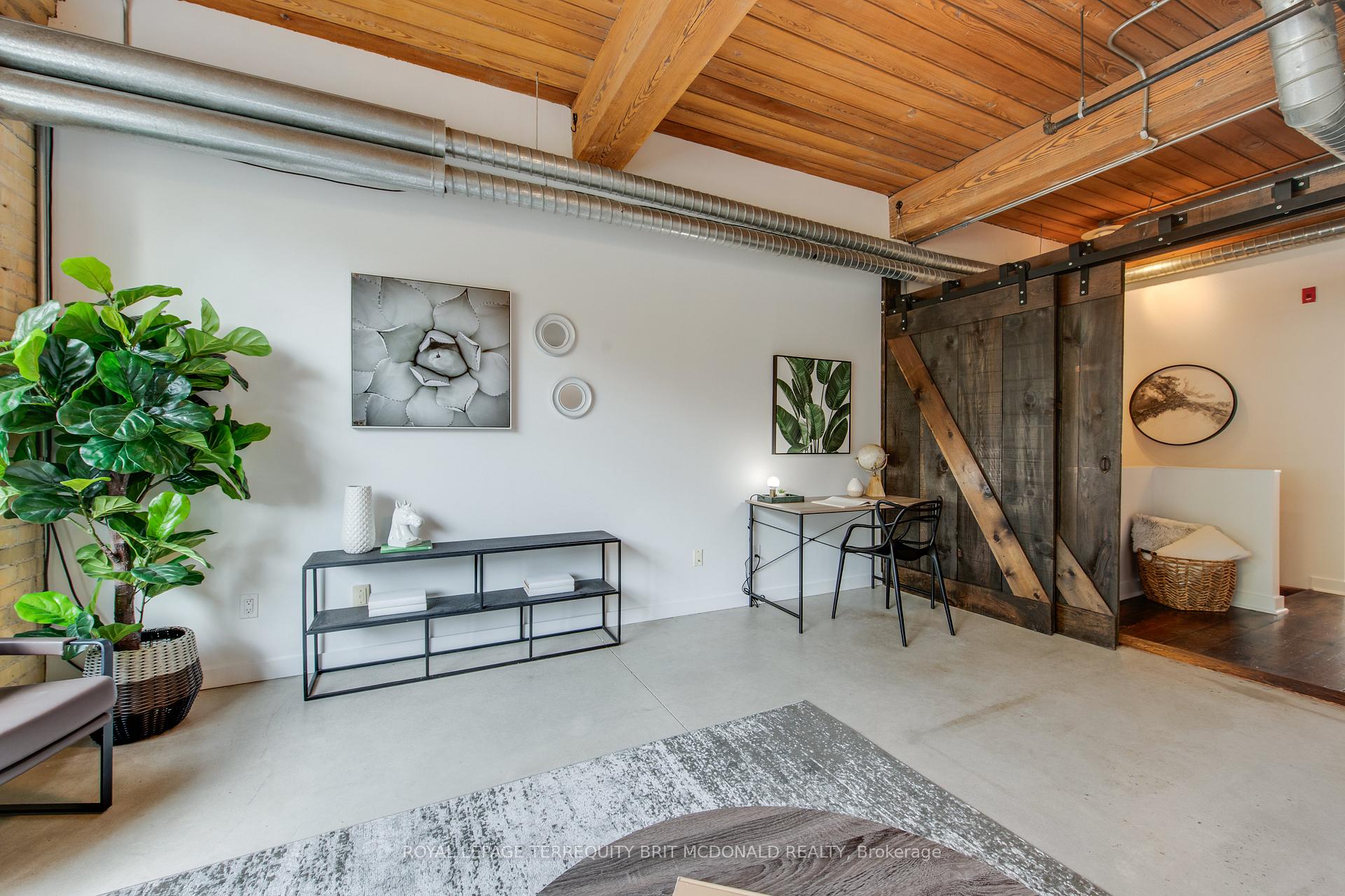 2 Bedrooms Condo at 436 Wellington, Toronto For sale