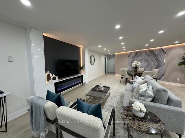 2 Bedrooms Condo at 85 Skymark,  Toronto For sale