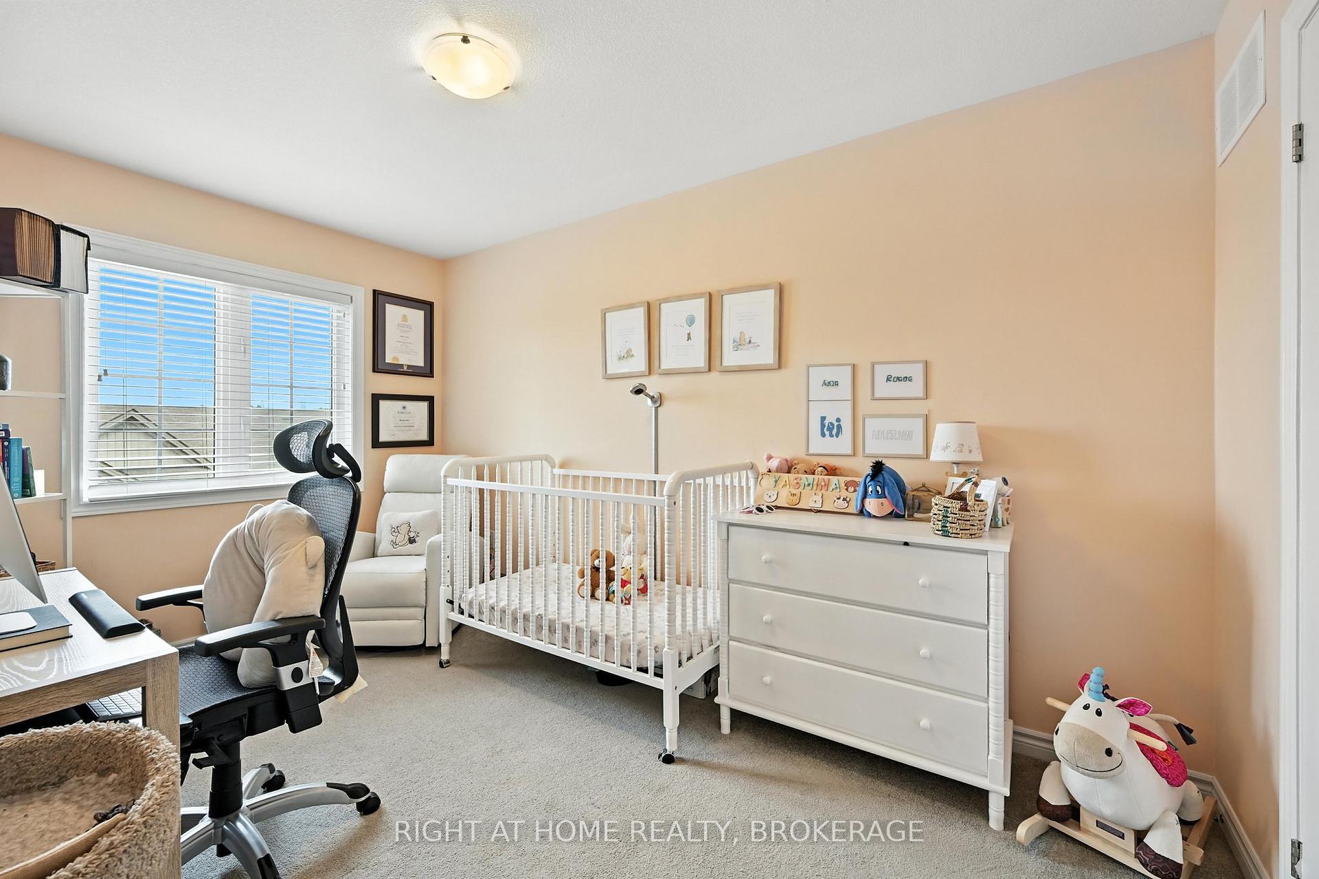 2 Bedrooms Condo at 377 GLANCASTER, Hamilton For sale
