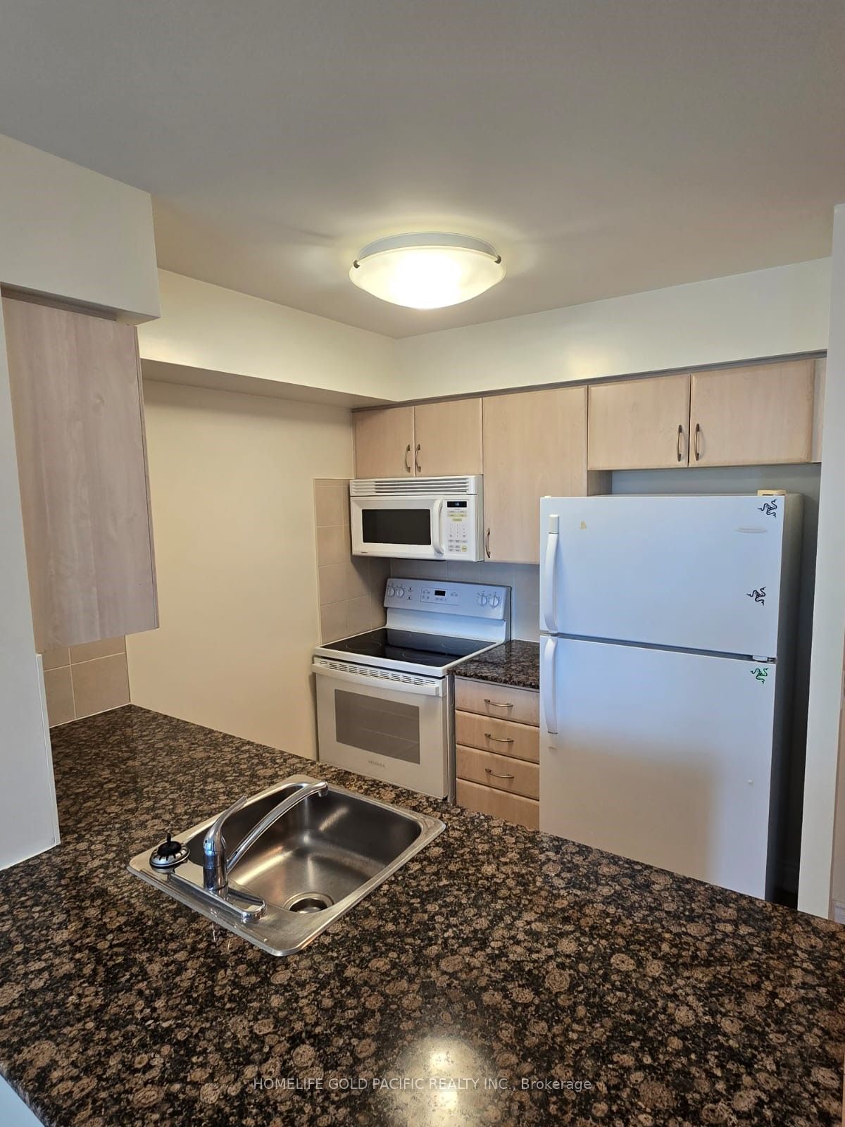 35 Bales Avenue, #1109