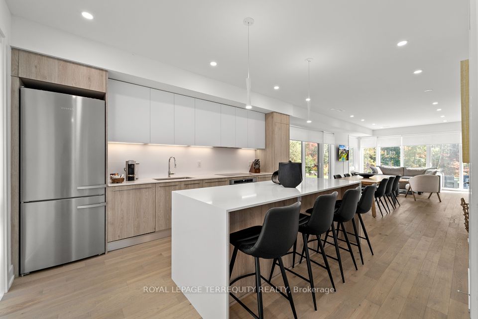 35 Rockmount Crescent, Gravenhurst, ON P1P 0A6