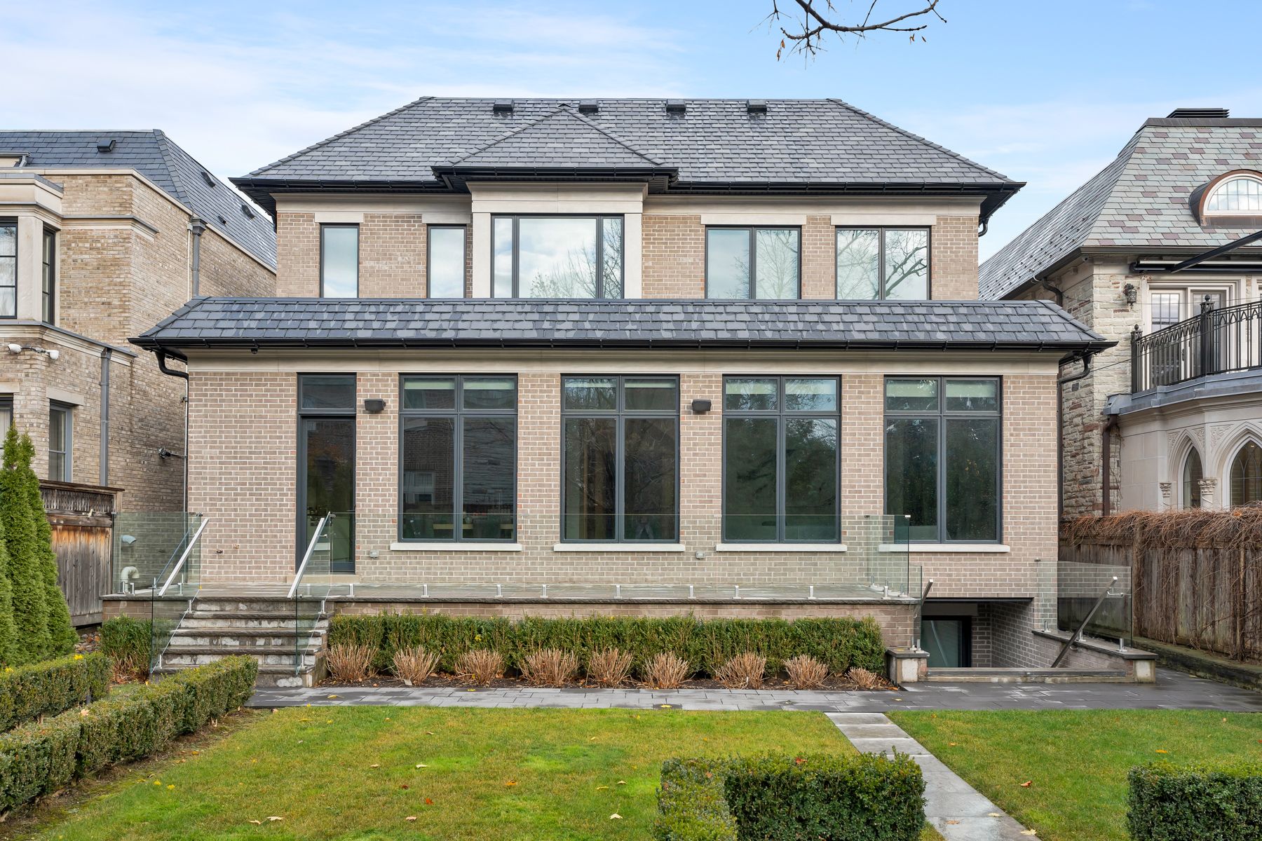 474 Russell Hill Road