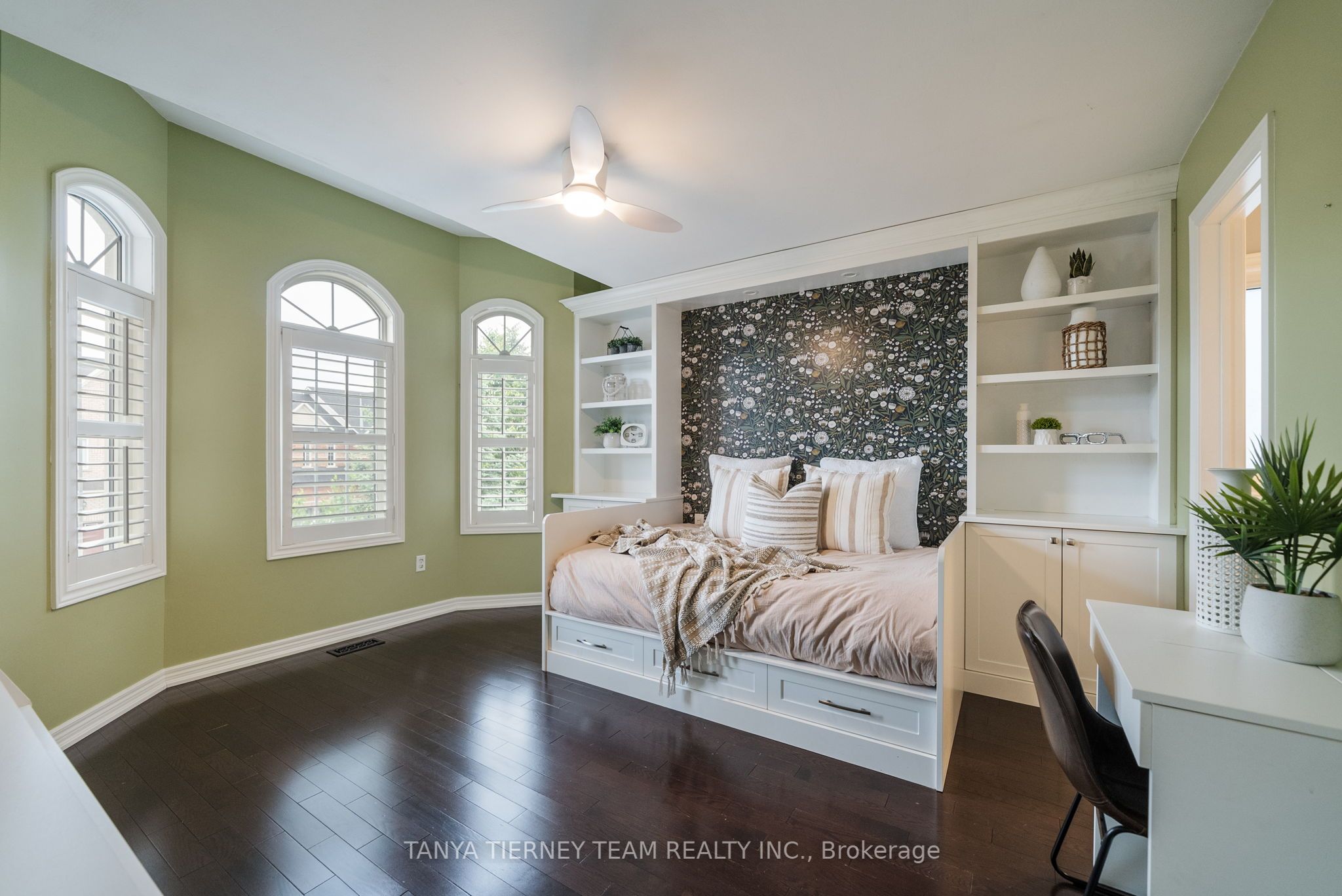 11 Covington Drive