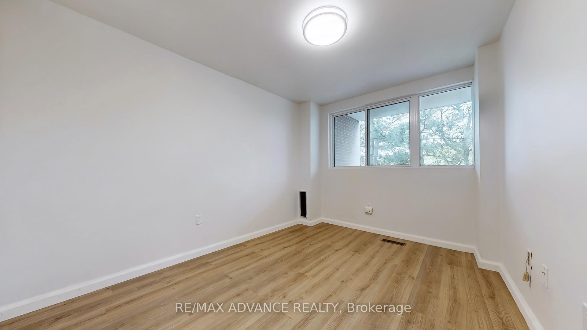 4 Bedrooms Condo at 165 Cherokee, Toronto For sale