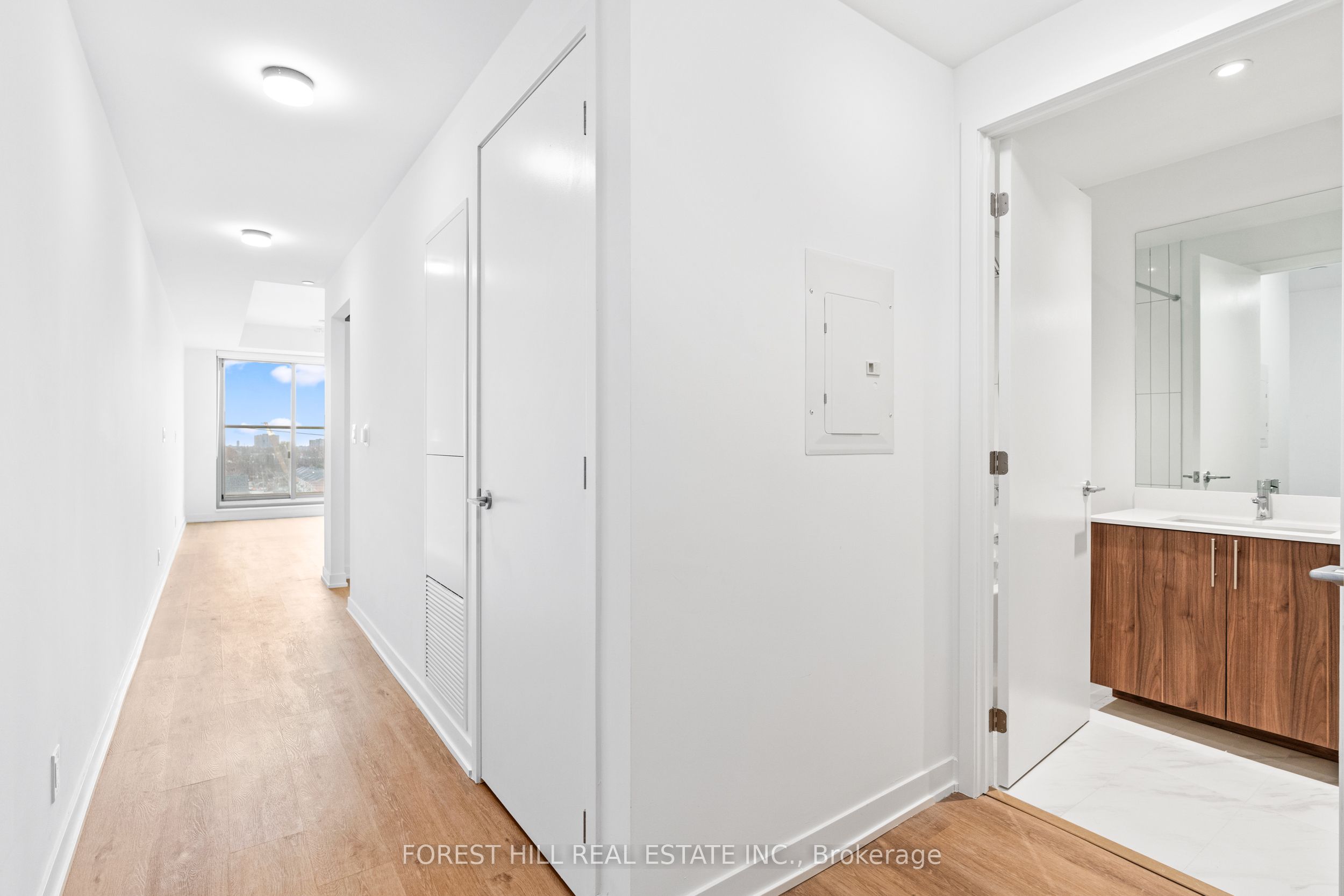 #314 - 9 Croham Road, Toronto, ON M6E 0B3