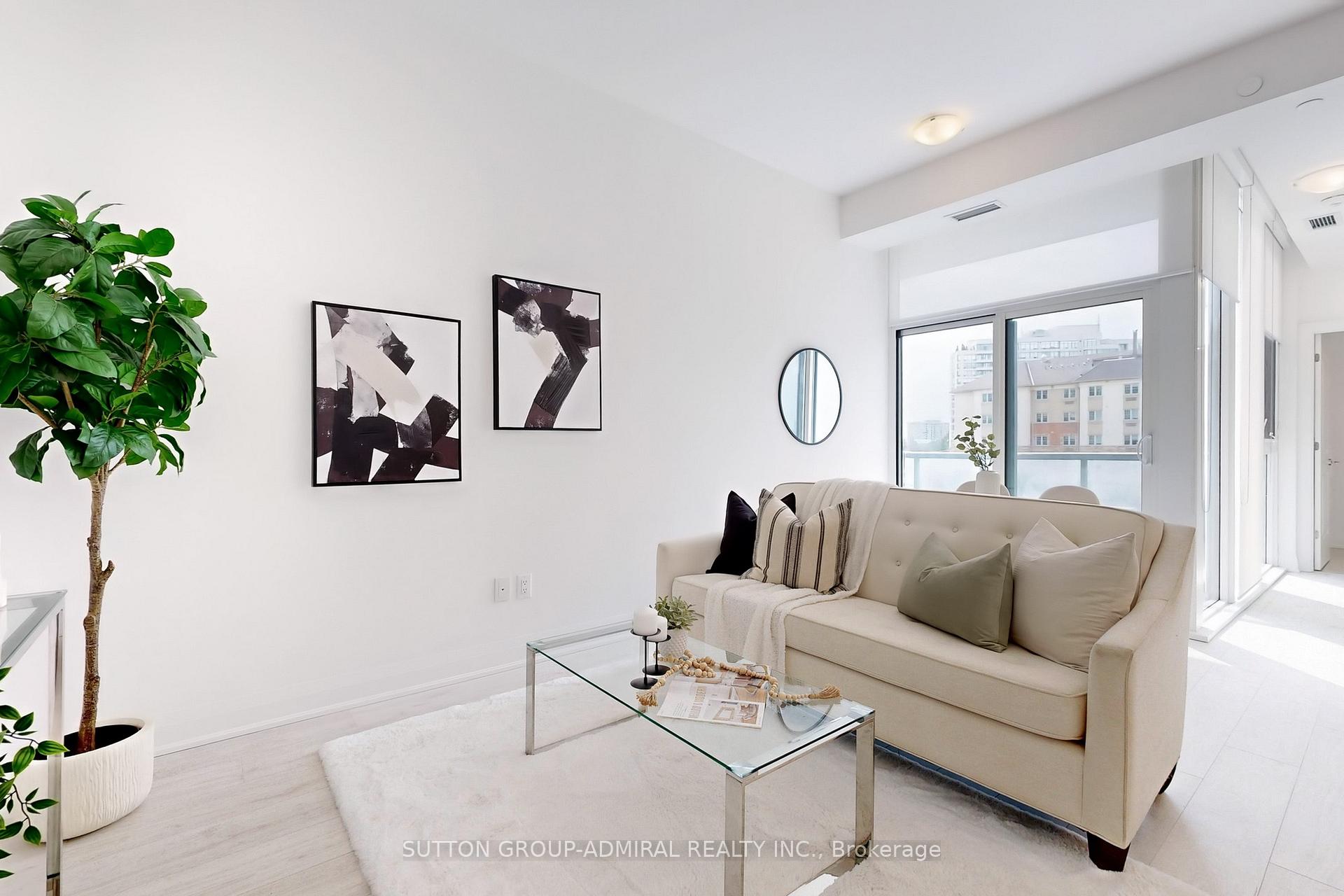 2 Bedrooms Condo at 10 Gatineau, Vaughan For sale