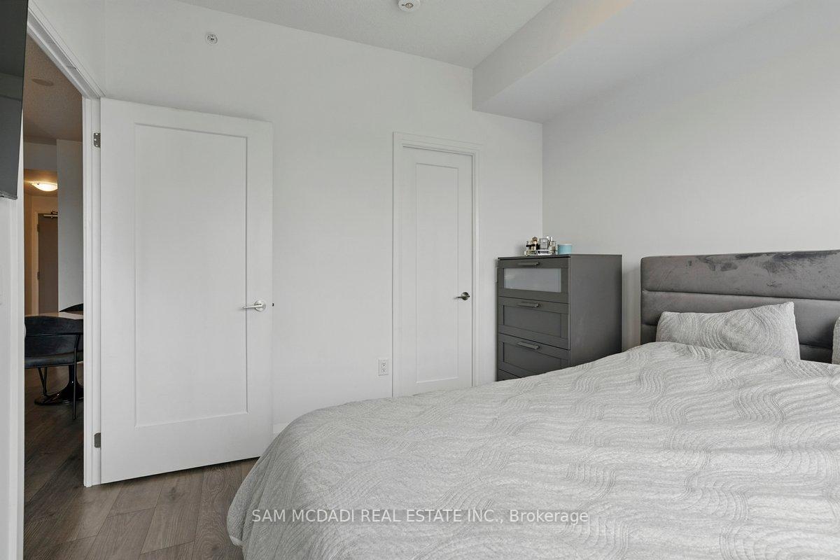 2 Bedrooms Condo at 3220 Sheppard, Toronto For sale