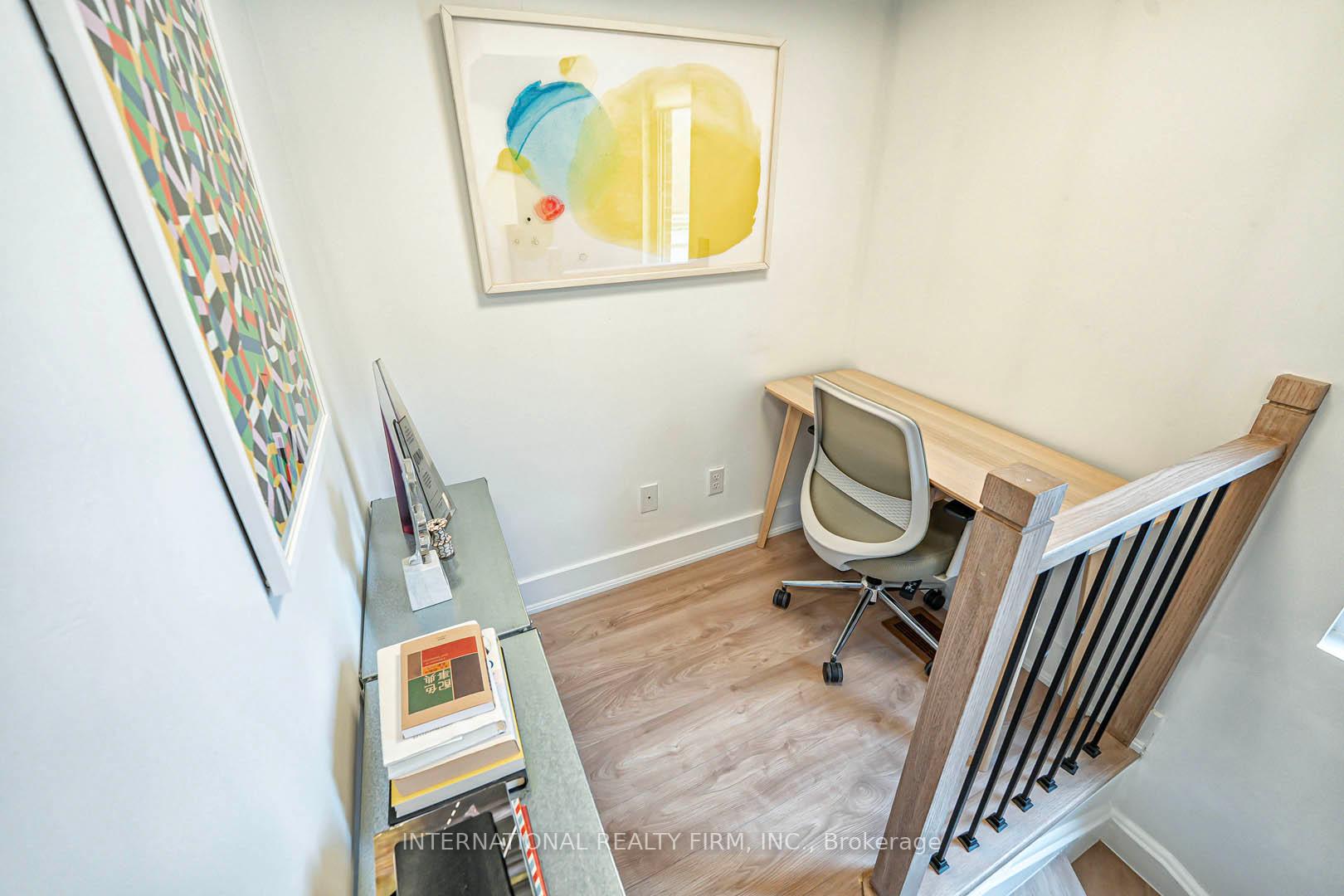 3 Bedrooms Condo at 1 Ruttan, Toronto For sale