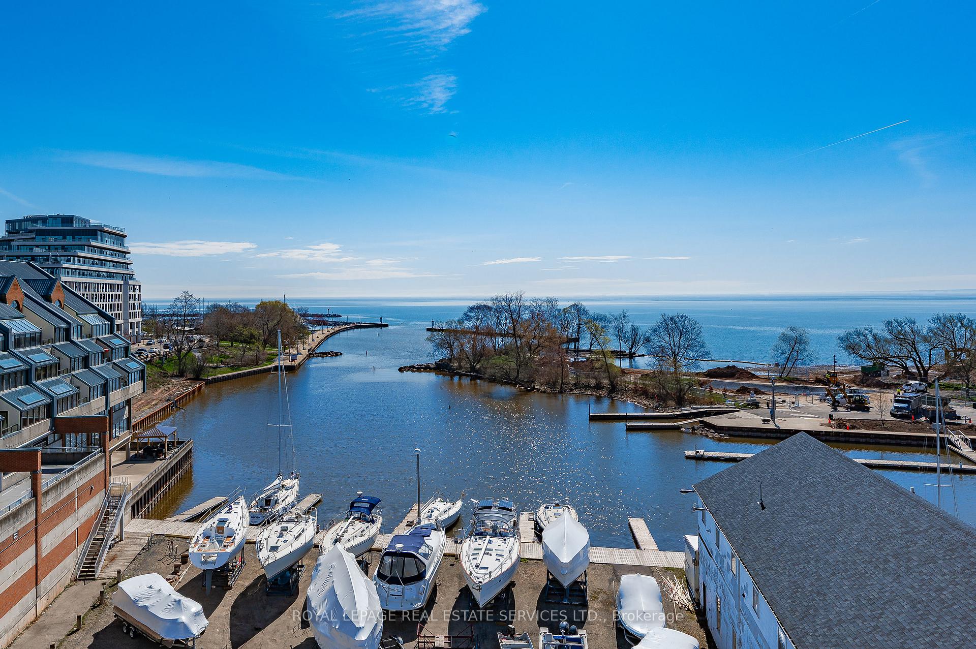 2 Bedrooms Condo at 102 Bronte,  Oakville For sale